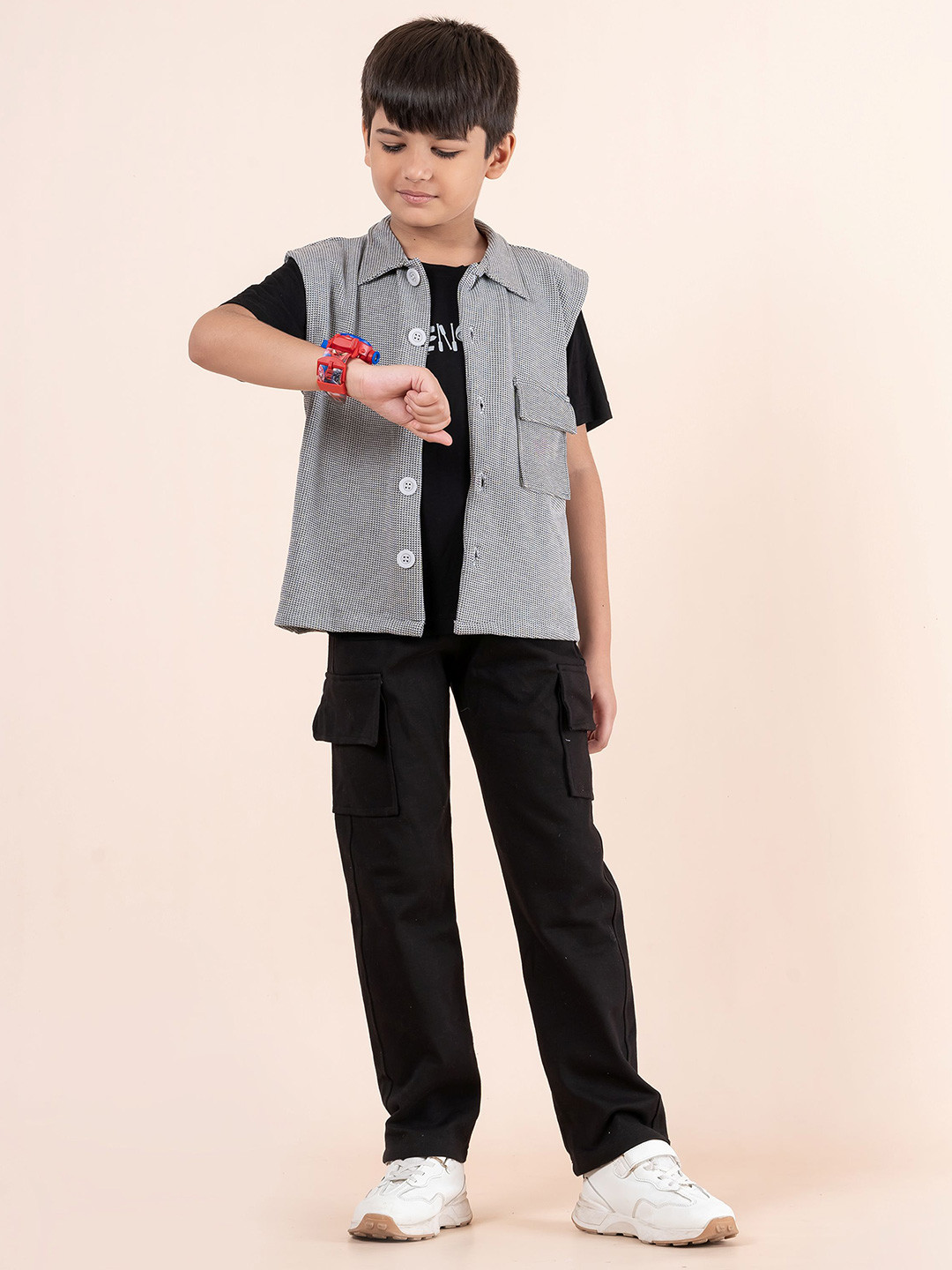 Taatoom Set of 3 Knitted T-shirt Pants and Sleeveless Jacket