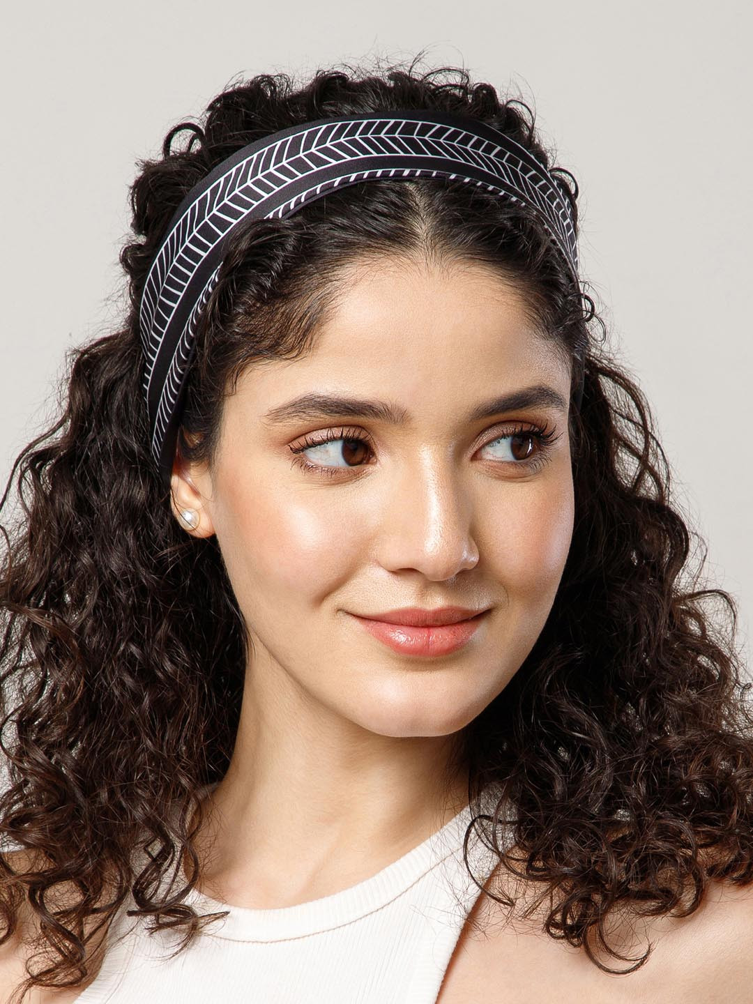 Radhu & Kabby Women Geometric Print Scarves