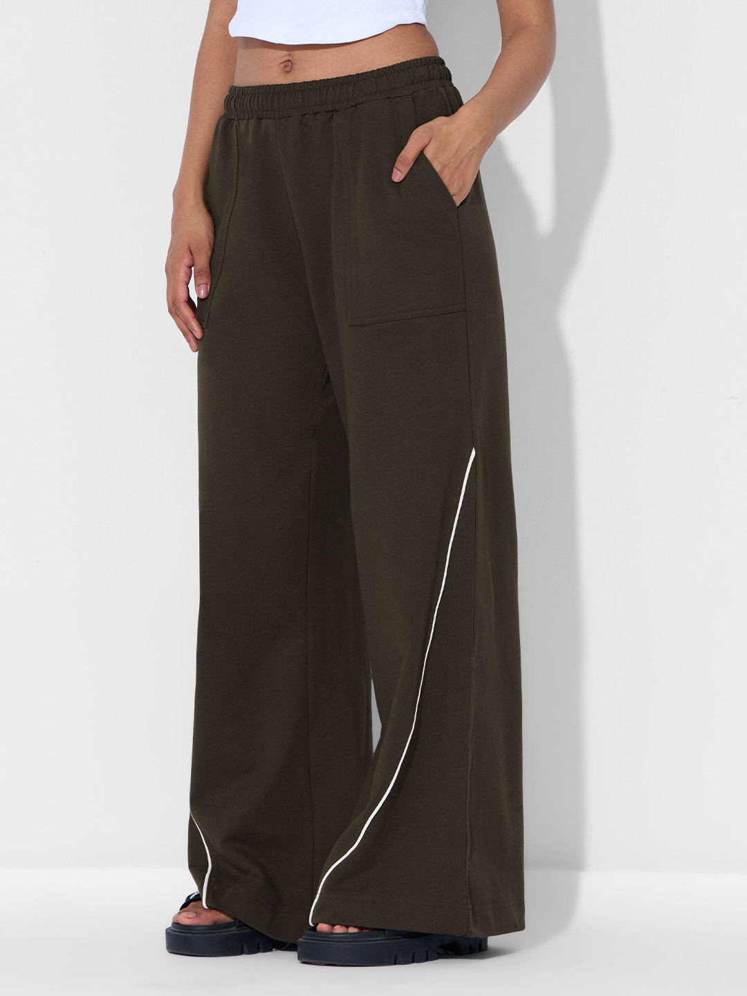 The Souled Store Wander Away Women Relaxed Fit Mid-Rise Trousers