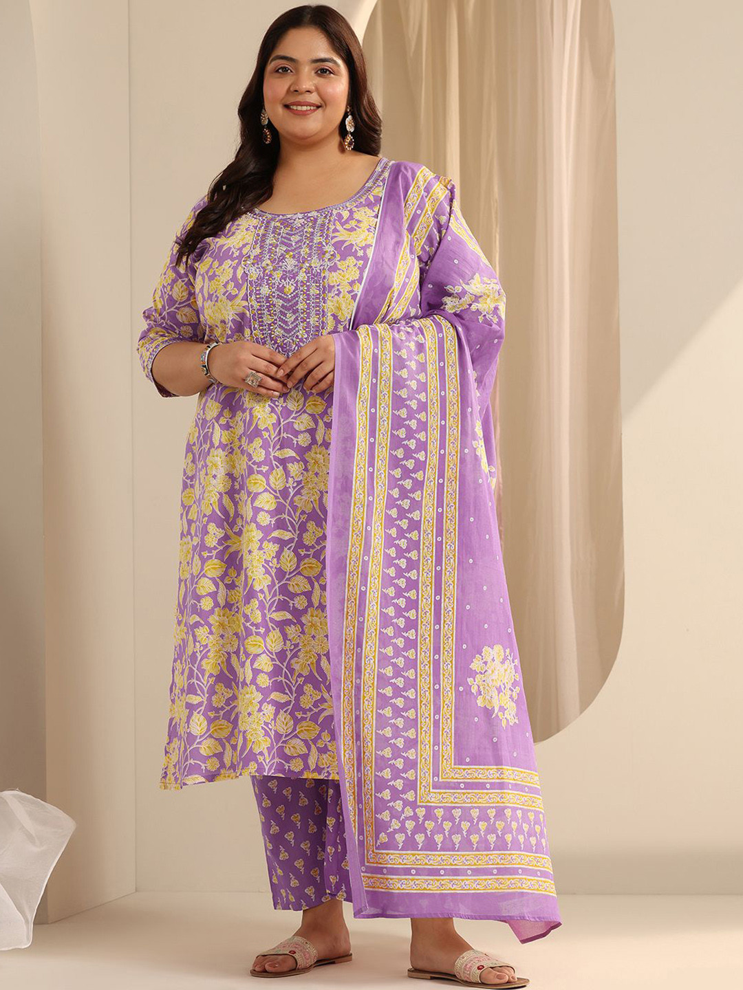 EXTRA LOVE BY LIBAS Plus Size Floral Printed Round Neck Kurta With Trousers & Dupatta