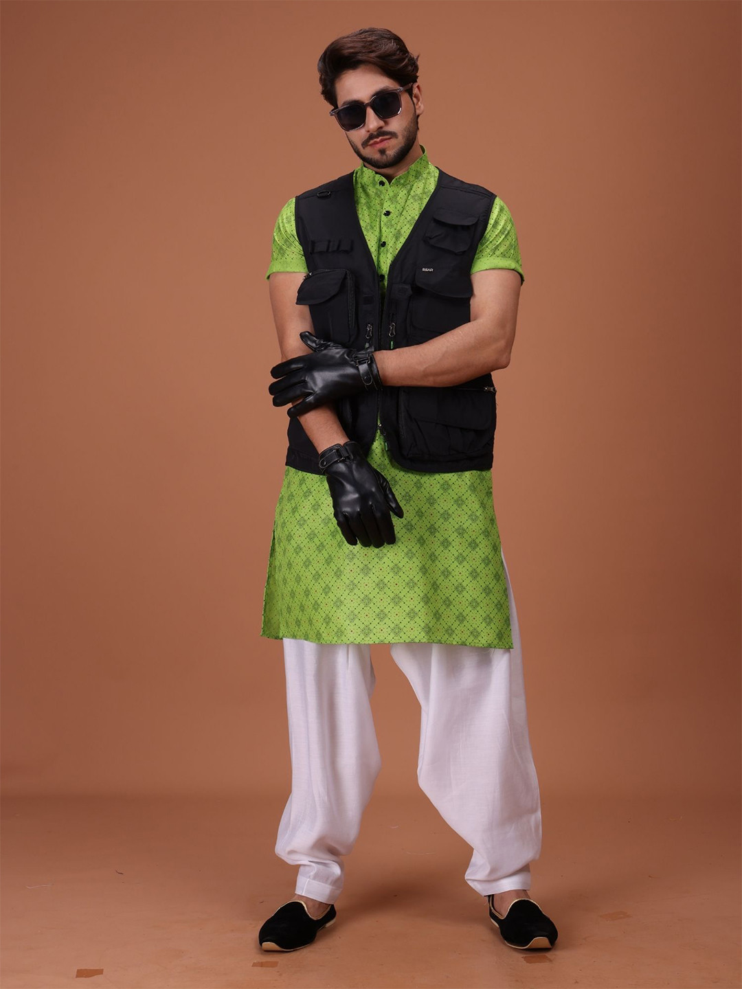 SHIWAM ETHNIX Men Geometric Printed Half Sleeves Kurta