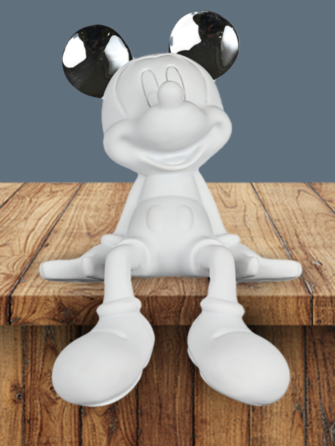 MIDLAND Resin Coloured Toned White Silver MIKU Showpiece