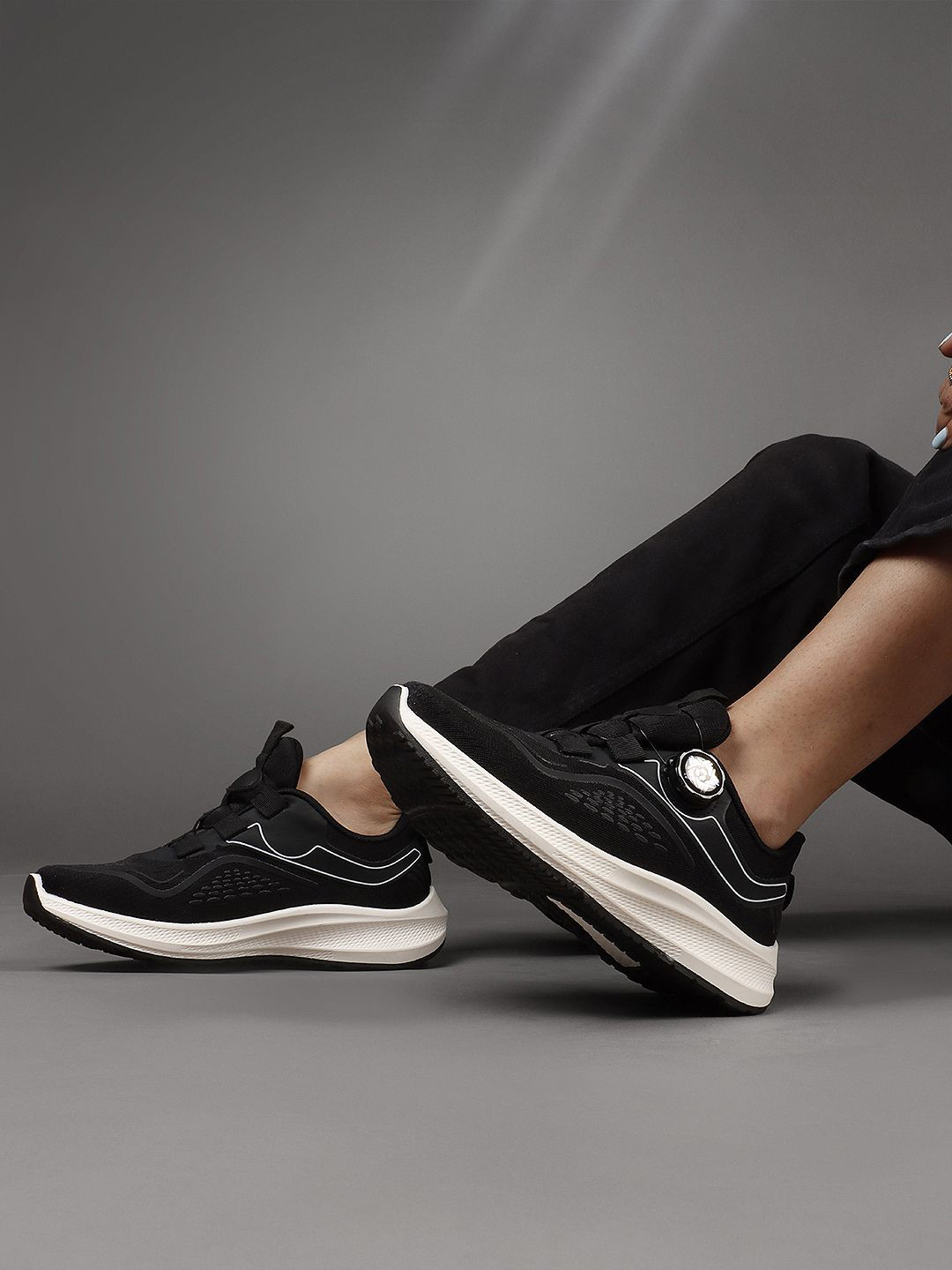 Lavie Women Textured Lightweight Lace-Ups Sneakers