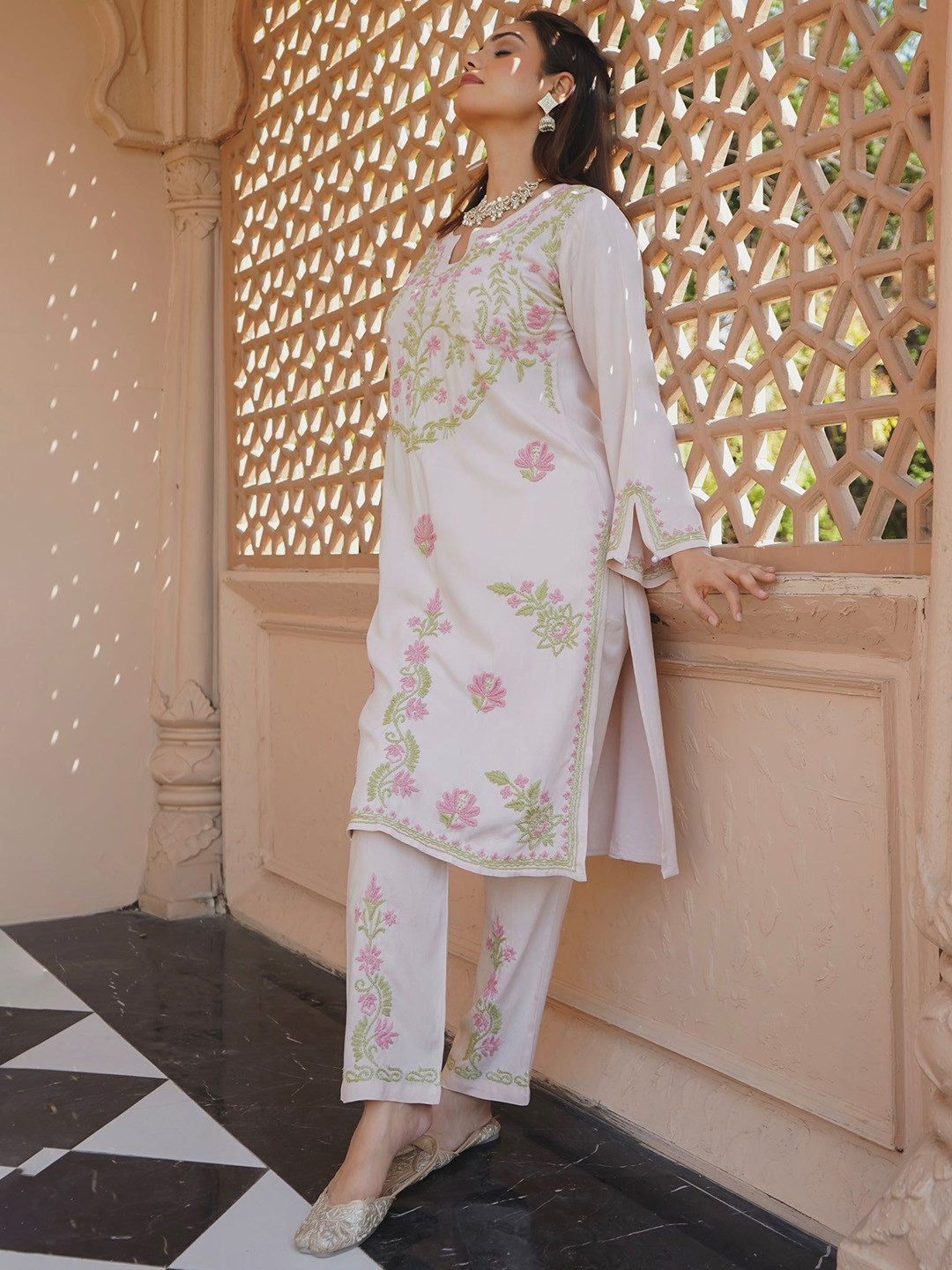 HOUSE OF KARI Women Beige Floral Embroidered Kurta with Trousers Rayon Set