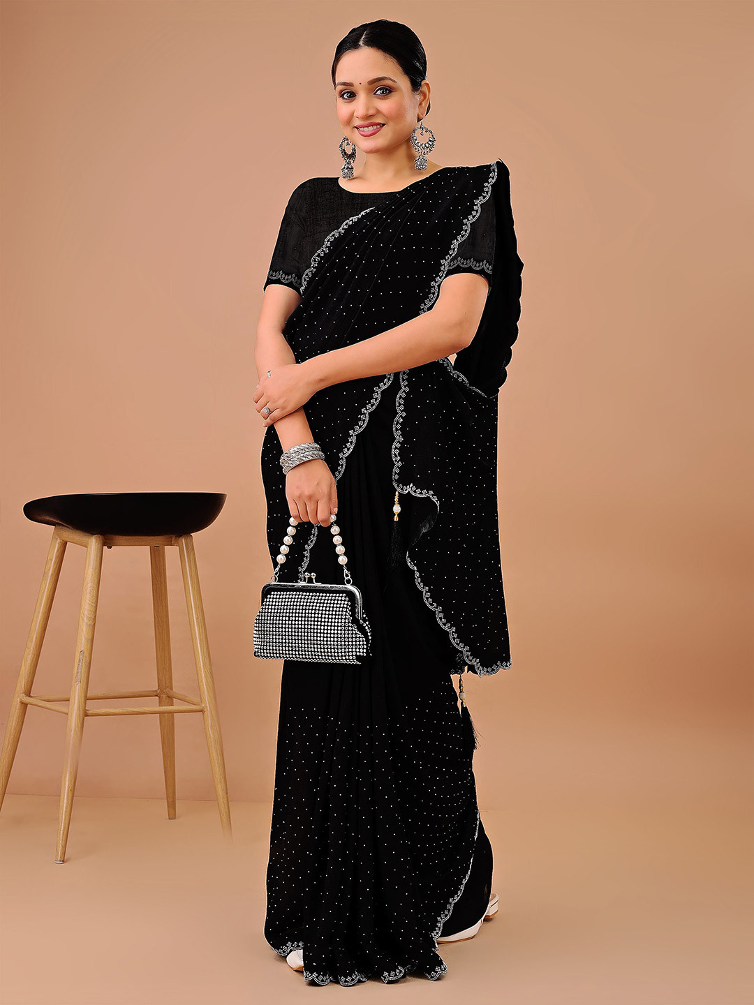 Leelavati Silk Blend Embellished Saree For Women's