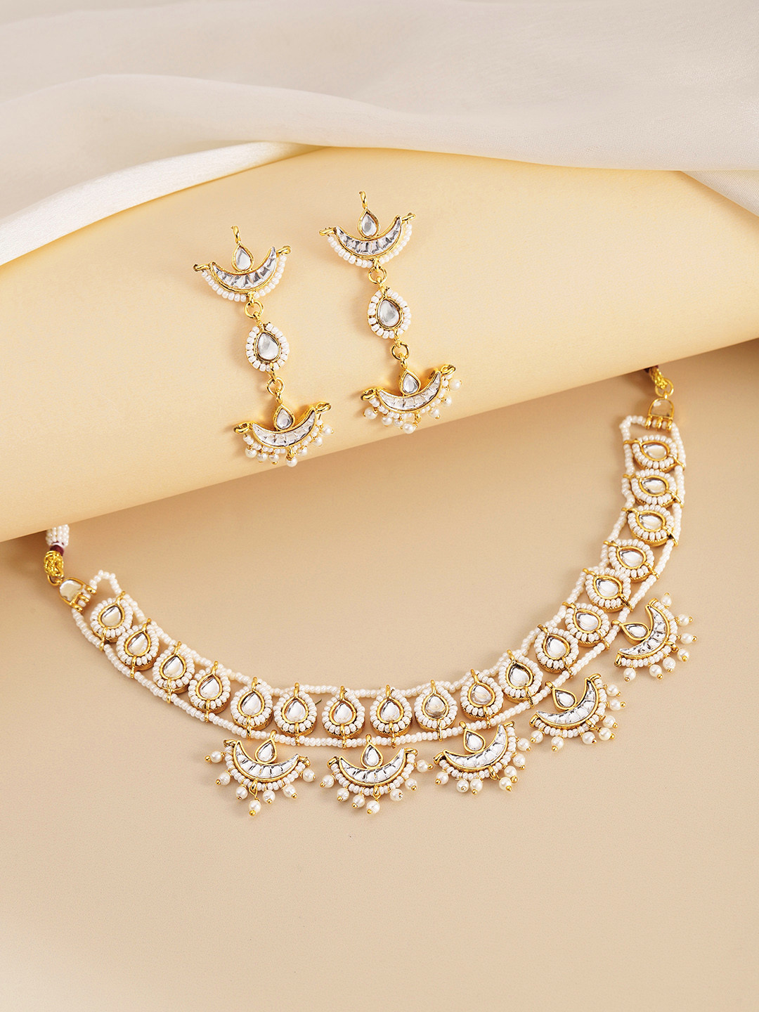 Peora Gold Plated Kundan & Beads Studded Necklace Set