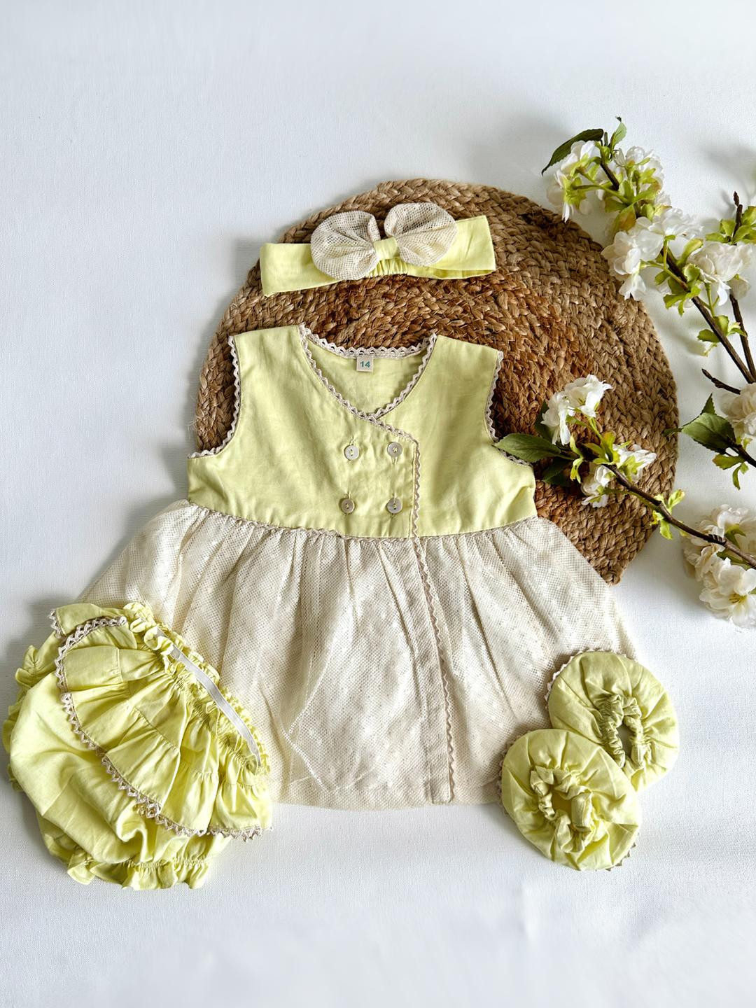 ArthLife Girls White Baby Apparel Gift Set