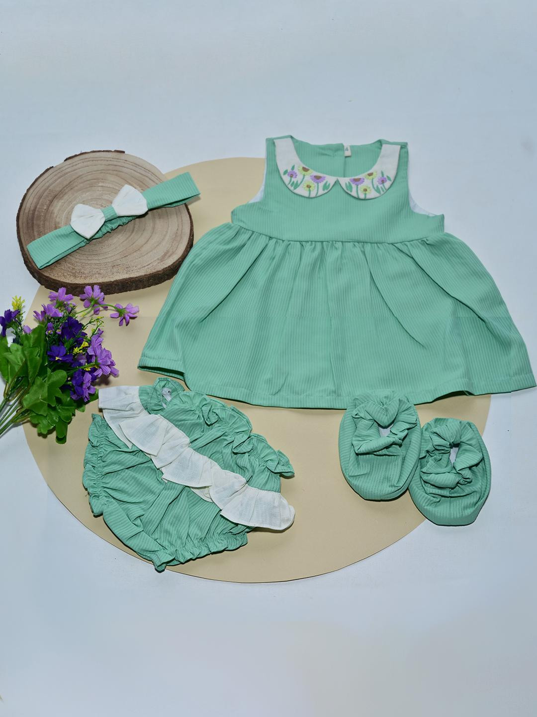 ArthLife Girls Green Baby Apparel Gift Set