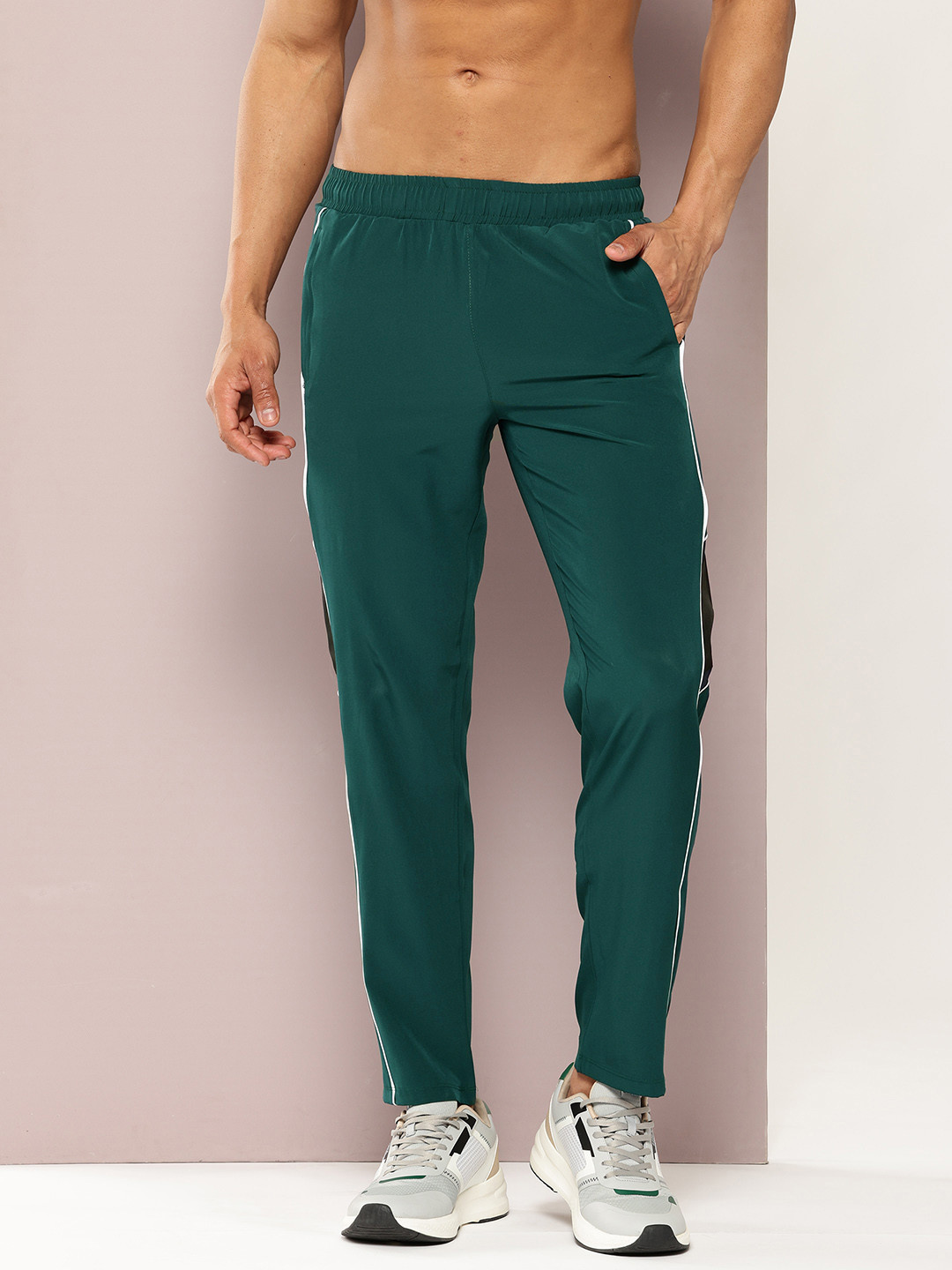 TURNFIT Men Straight Fit Gym Track Pants With Side Striped Detail