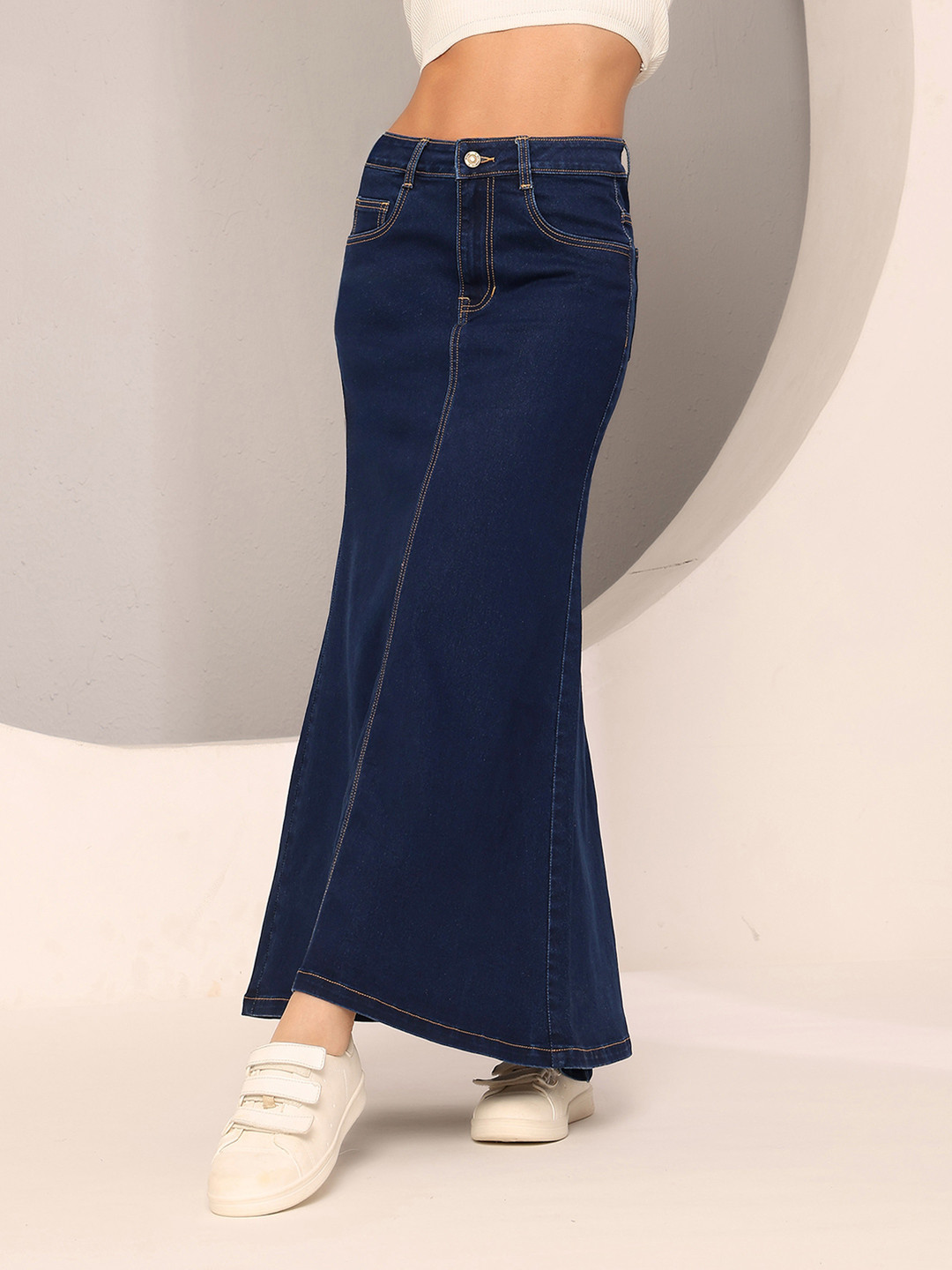 DOLCE CRUDO Women Dark Blue Flared High-Rise Clean-Look Stretchable Denim Maxi Skirt