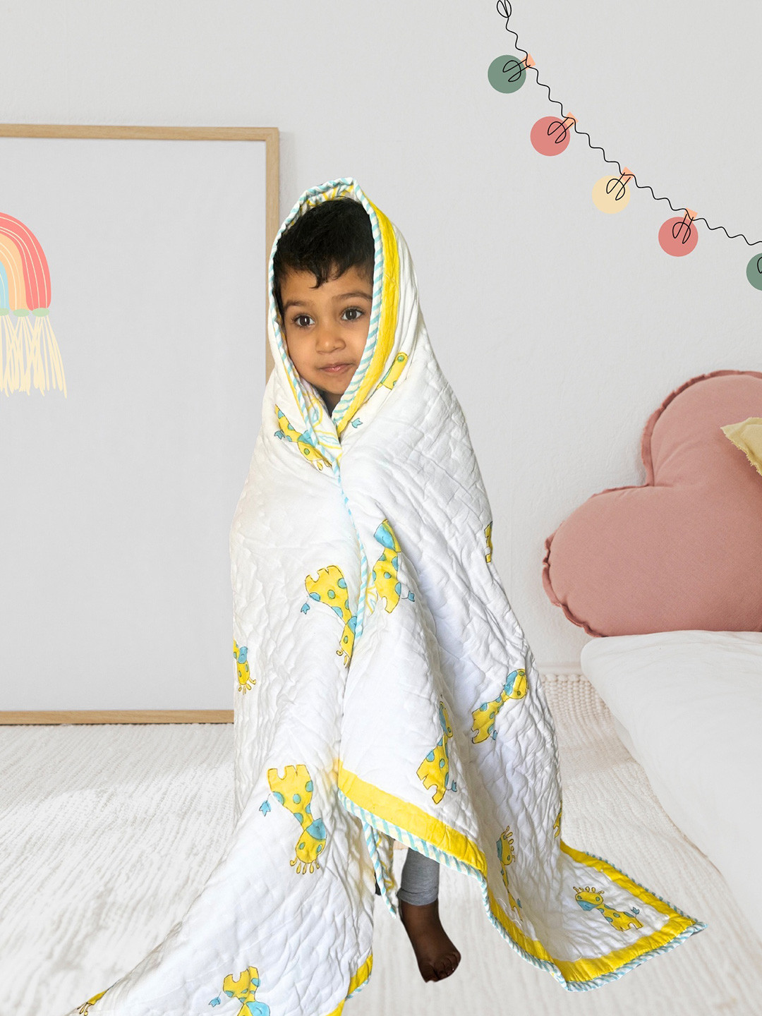 Tittertots White & Yellow Cartoon Characters Mild Winter 210 GSM Single Bed Quilt