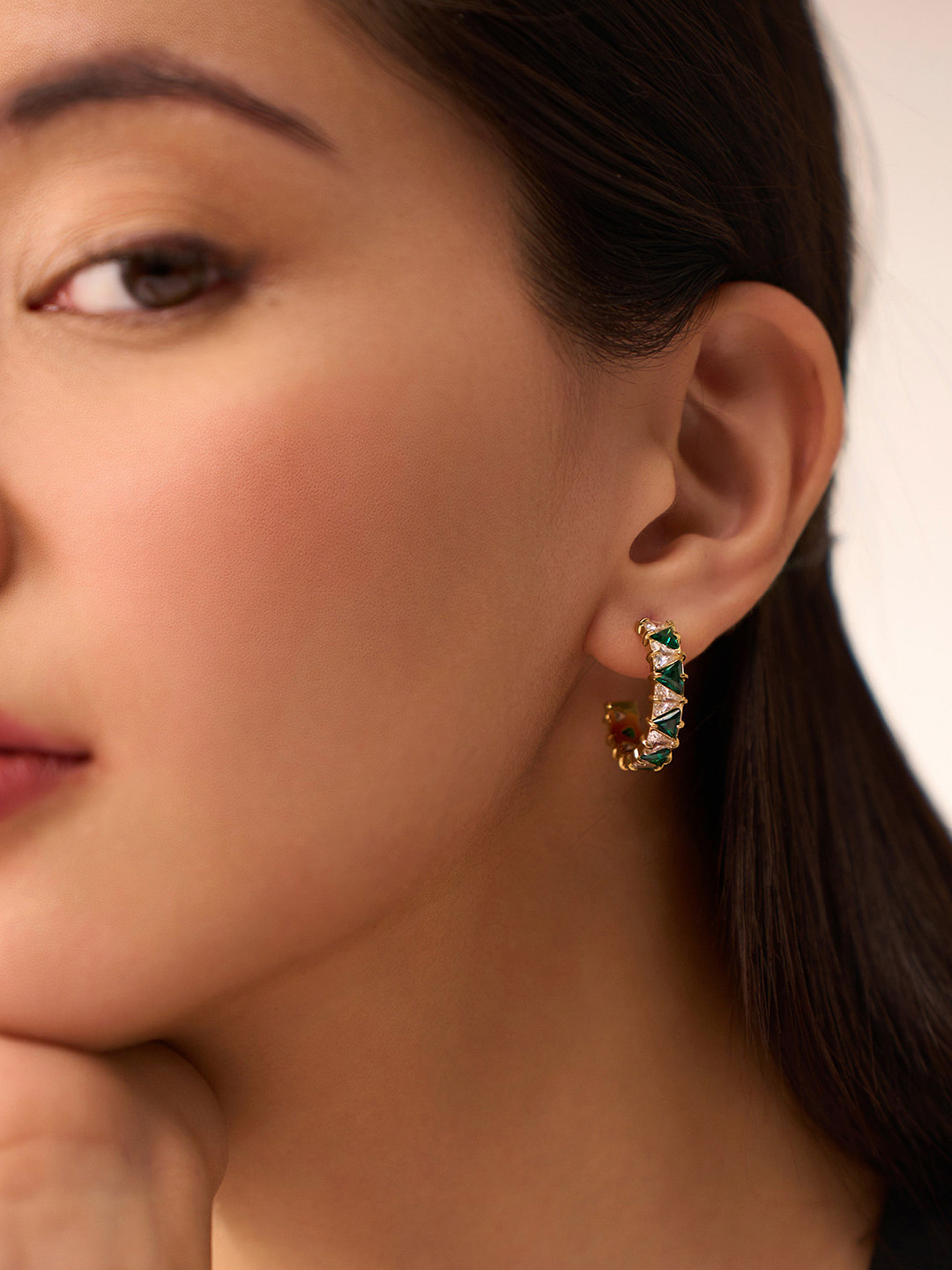 Elinor Jewels Tala 18K Gold Plated Diamond Hypoallergenic Oval Hoop Earrings