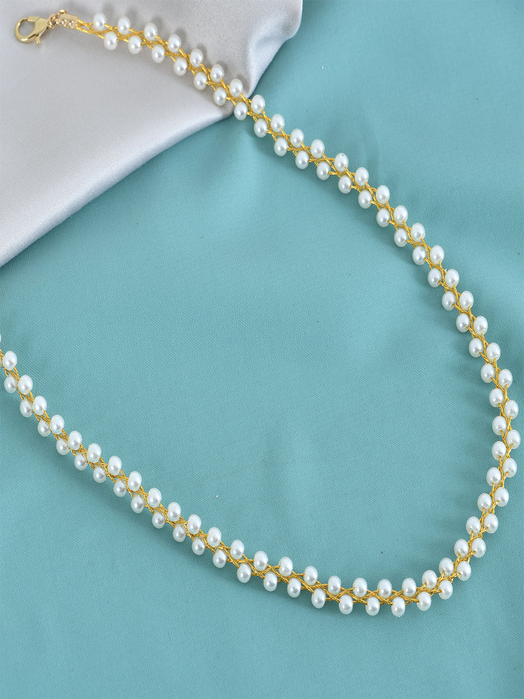 DressBerry Gold-Toned Peral Beaded Necklace