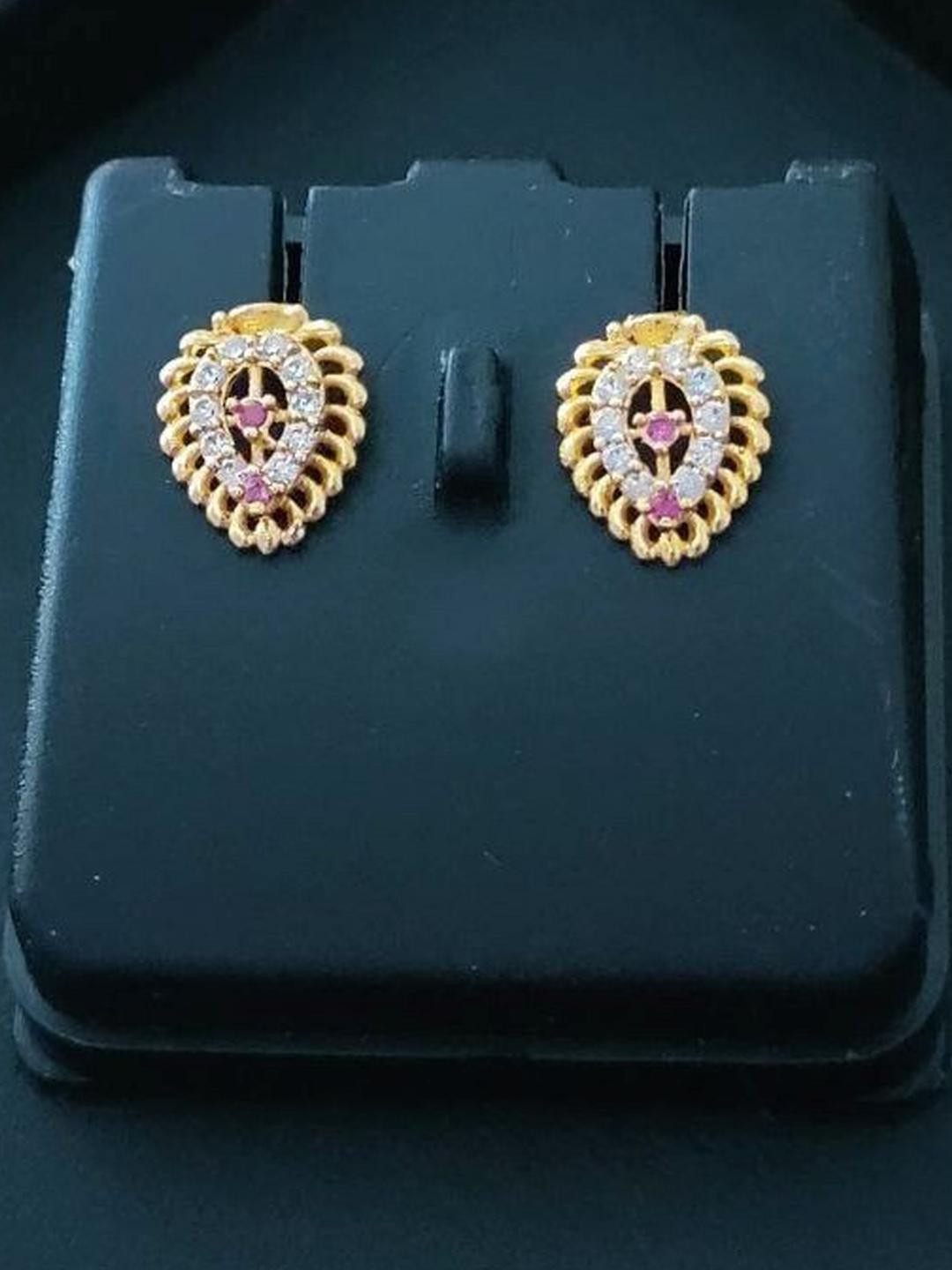 niva fashion Gold-Plated Stoned Studded Studs