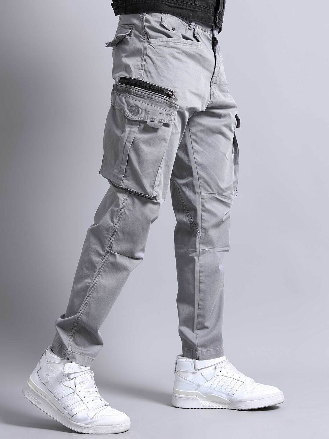 Italian Colony Men Pure Cotton Tailored Tapered Fit Cargos Pant Trousers
