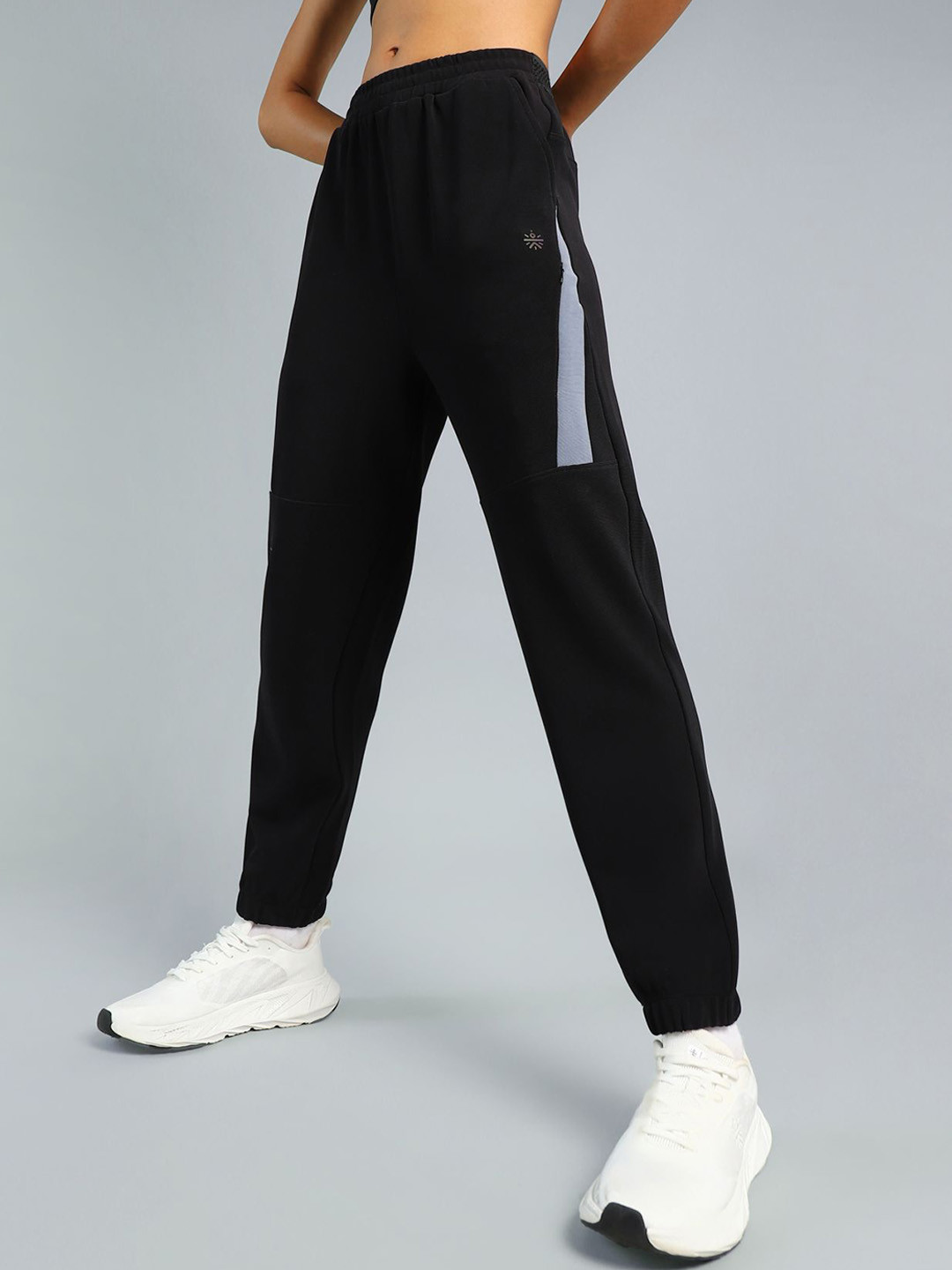 CULT Women Black Training Elevate Sculpt Joggers
