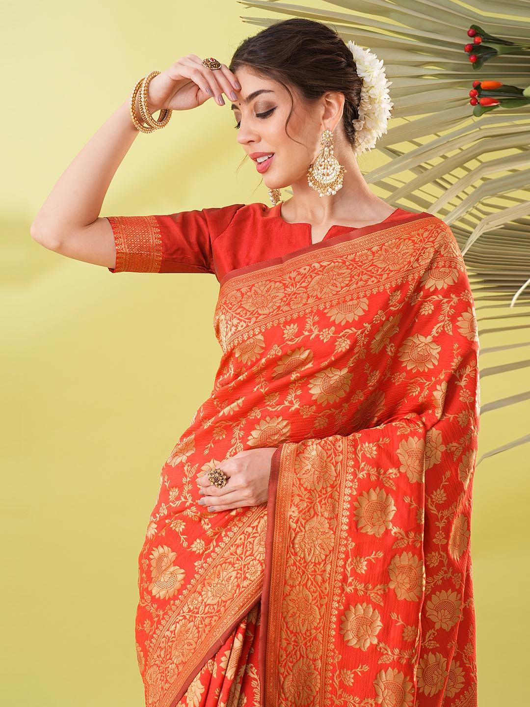VILLAGIUS Woven Design Ethnic Motifs Traditional Saree