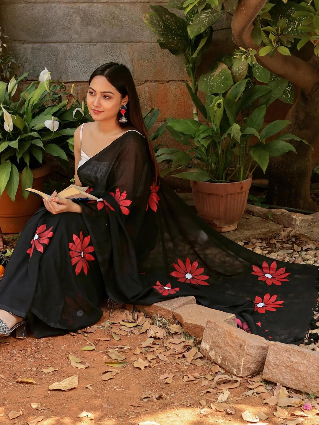 VILLAGIUS Floral Printed Pure Cotton Ready to Wear Saree