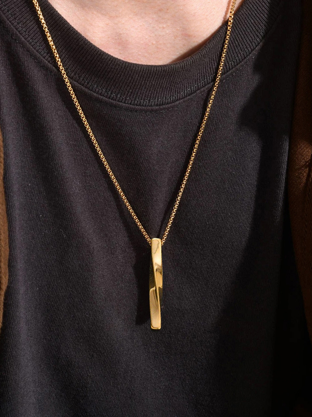 Designs & You Men Gold-Plated Stainless Steel 3D Vertical Bar Pendant Pendant with Chain