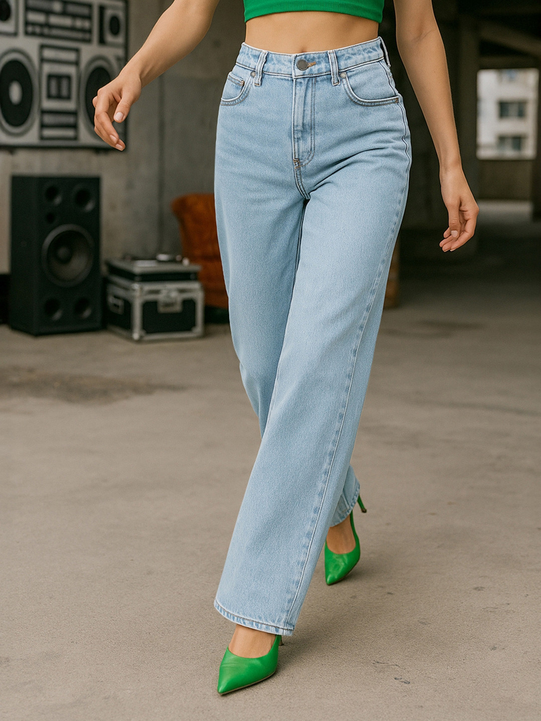 Bewakoof Women's Light Blue Washed Baggy Straight Fit Jeans