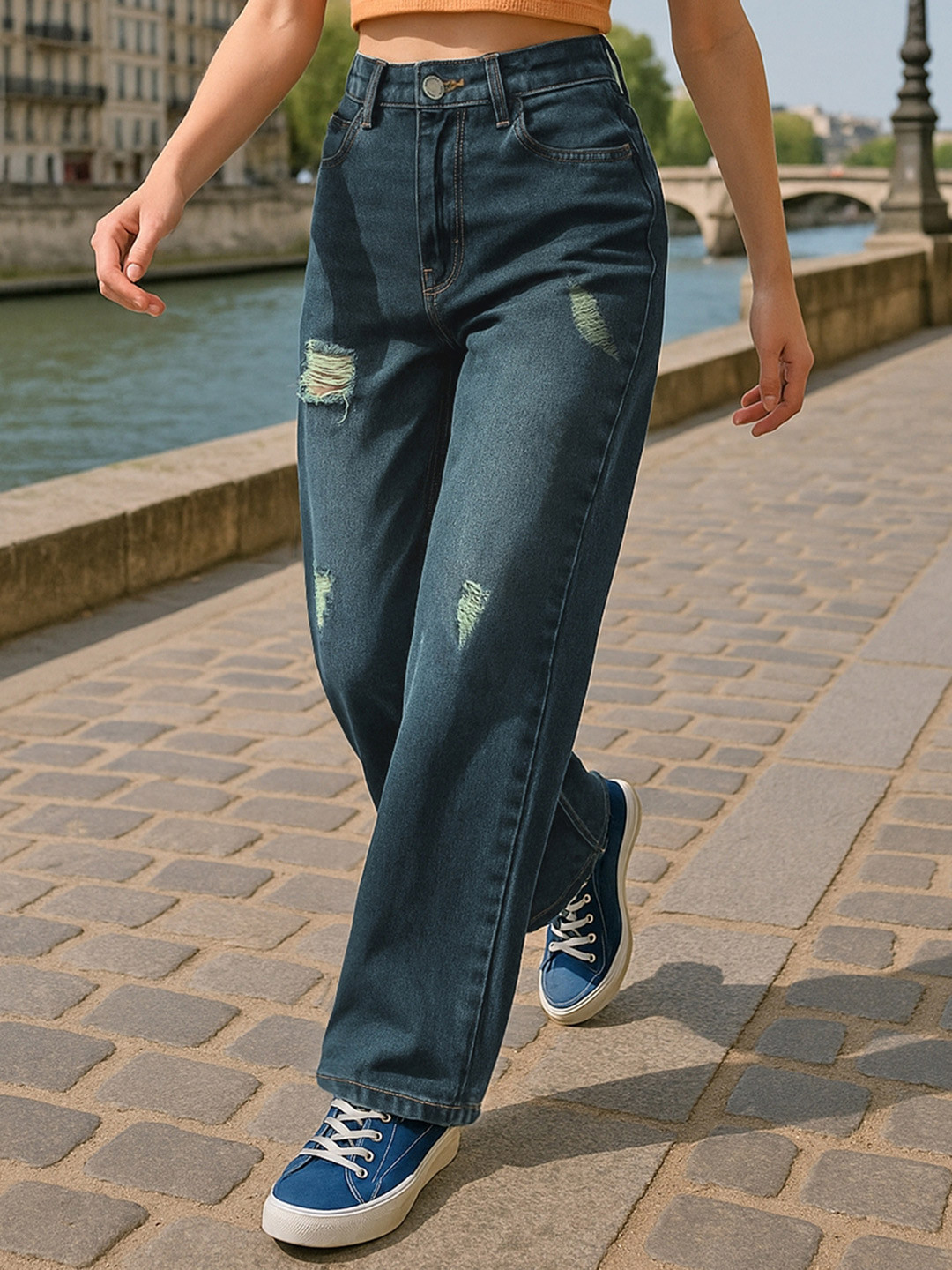 Bewakoof Women's Blue Washed Baggy Straight Fit Distressed Jeans