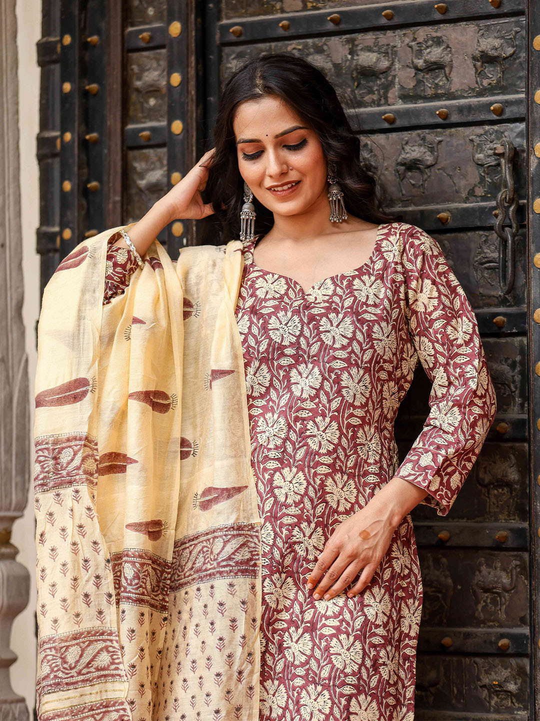 Bahe Kurtiz Women Floral Printed Regular Pure Cotton Kurta with Trousers & With Dupatta