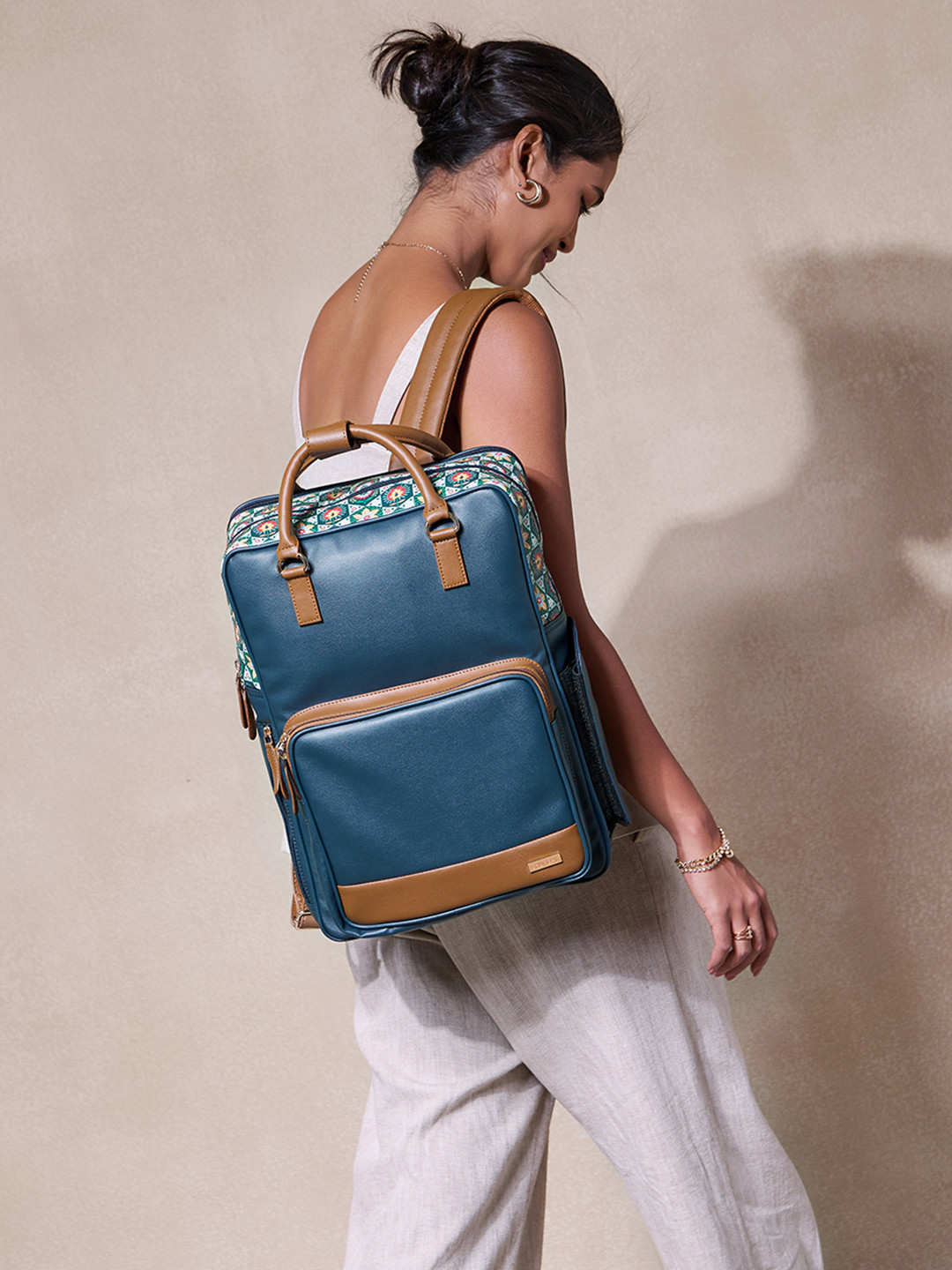 Chumbak Digital Nomad Floral Backpack