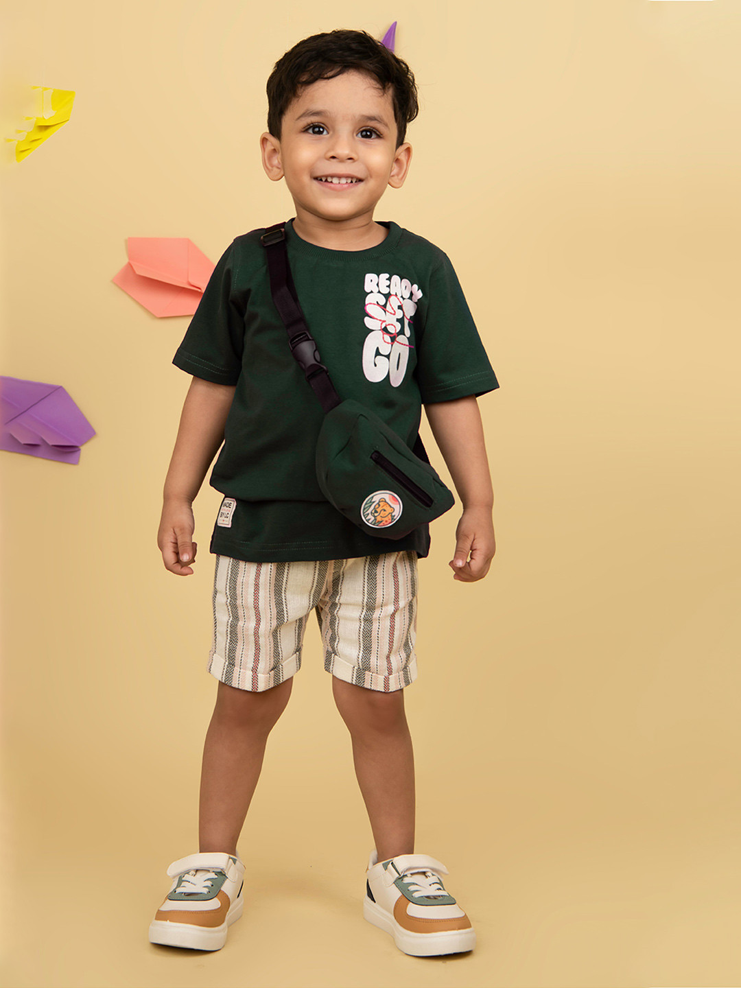 LITTLE COLLARS Boys Printed Pure Cotton T-Shirt With Shorts & Bag