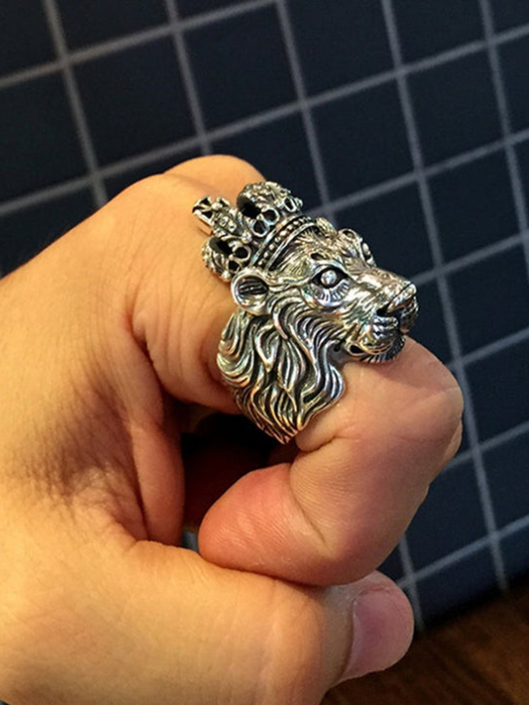 VS Unique Collection Silver Plated King Lion Stainless Steel Finger Ring