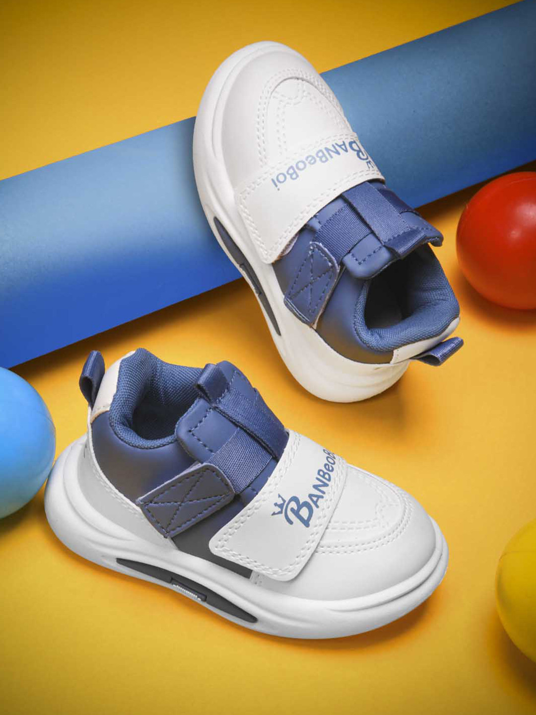 Crazyly Boys Velcro Colourblocked Sneakers