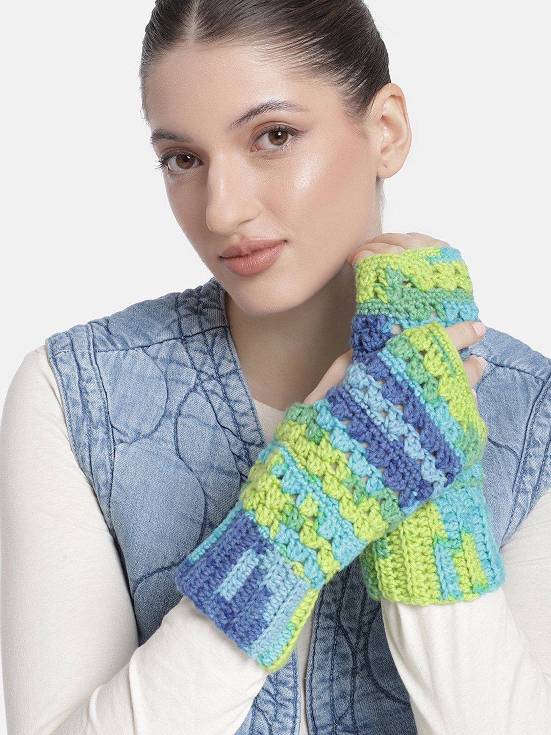 Magic Needles Women Patterned Fingerless Crochet Mittens