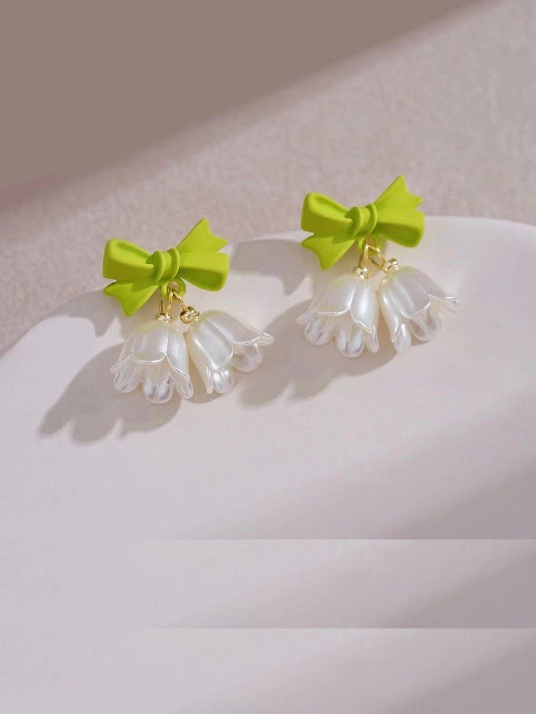 AVANT-GARDE PARIS Contemporary Shaped Drop Earrings