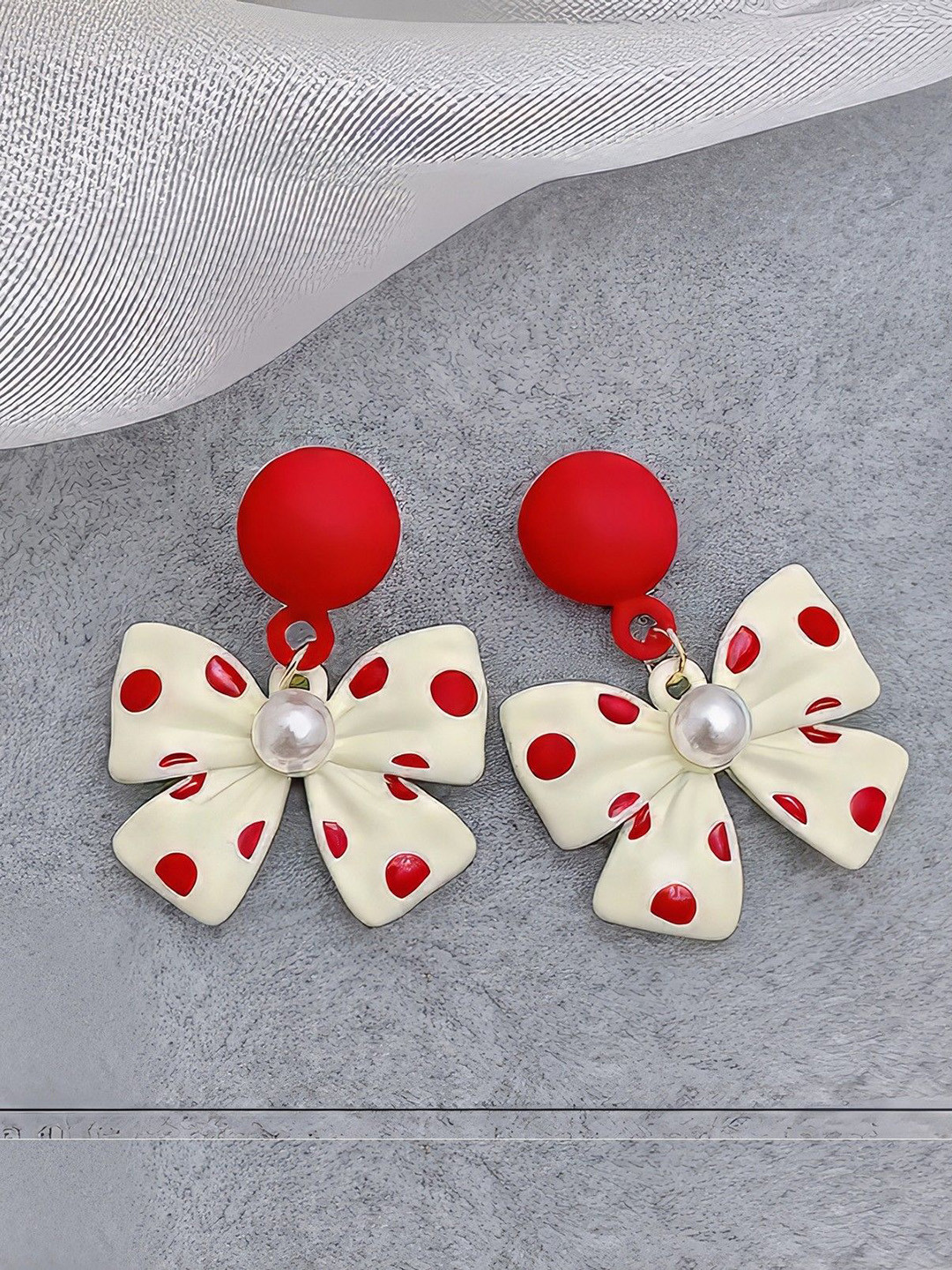 AVANT-GARDE PARIS Pearls Beaded Contemporary Shaped Drop Earrings