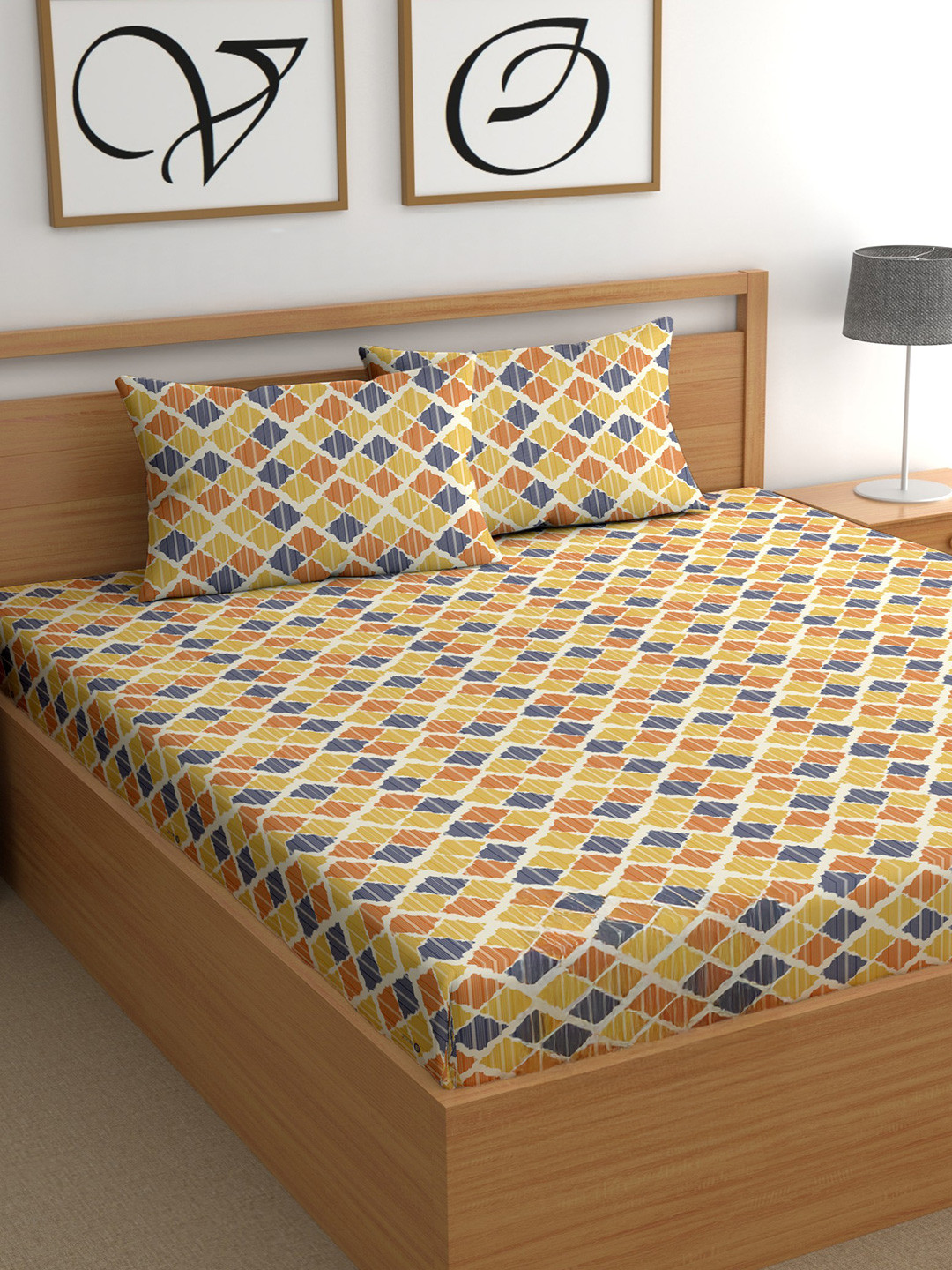 CG HOMES Orange Geometric Printed 210 TC Cotton Queen Bedsheet Set 1.8 cm x 1.8 cm