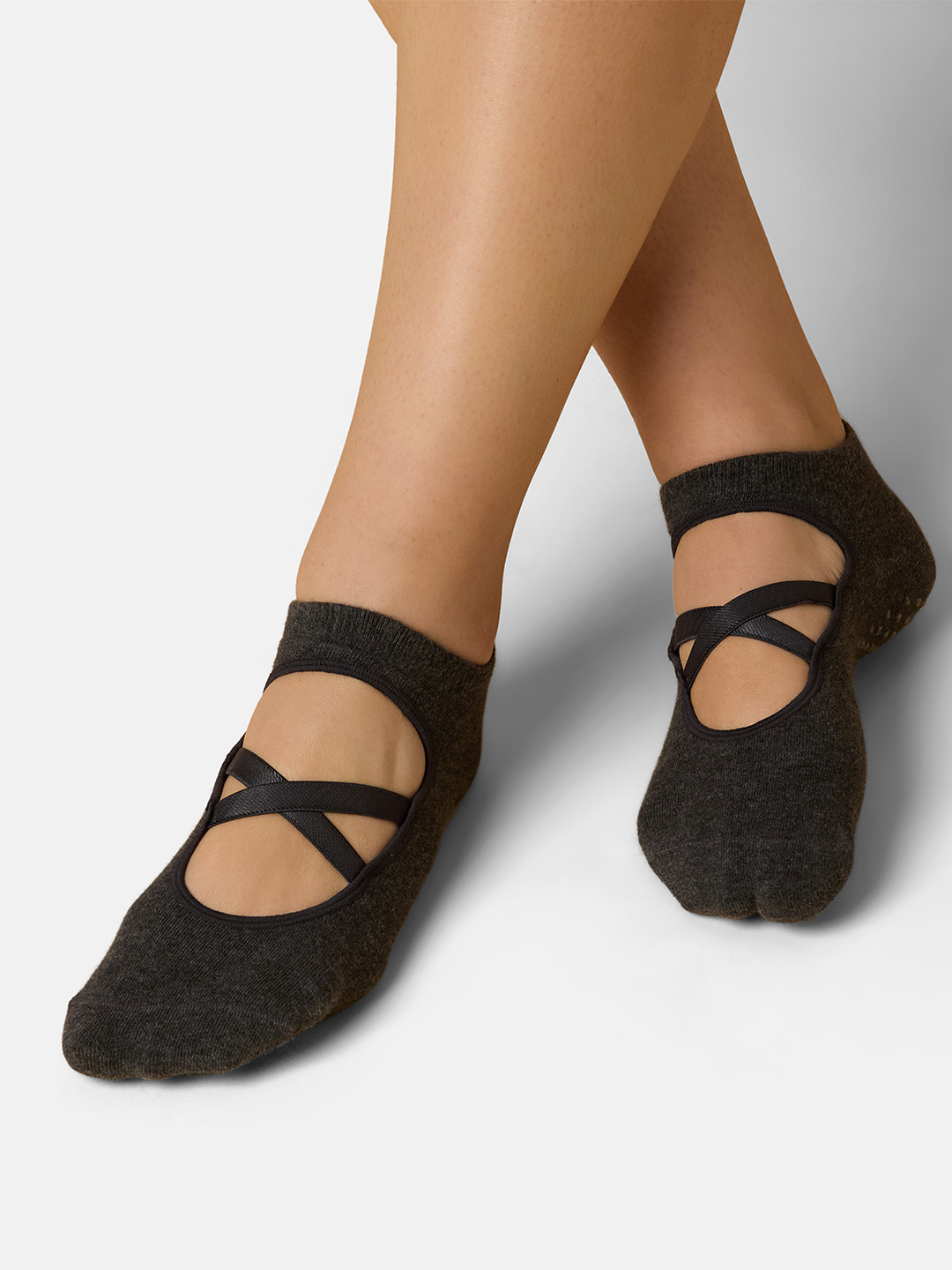 Socksxpress Studio Collection Women Pack of 2 Antiskid Yoga & Pilates Ankle-Length Socks