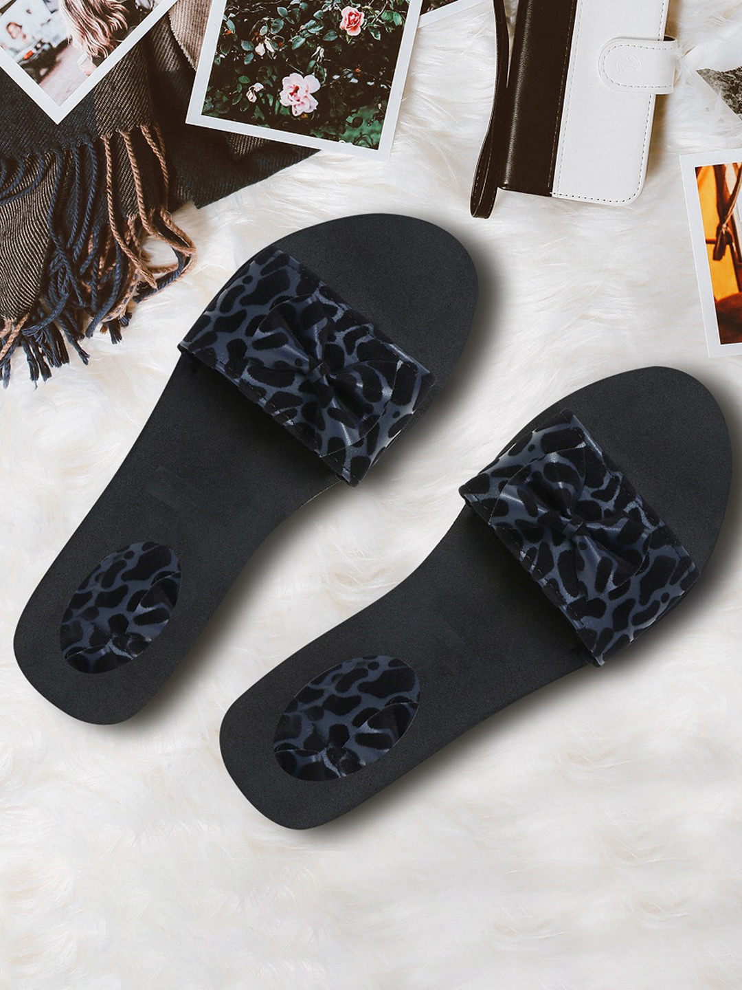 FEENS Women Printed Sliders Flipflop
