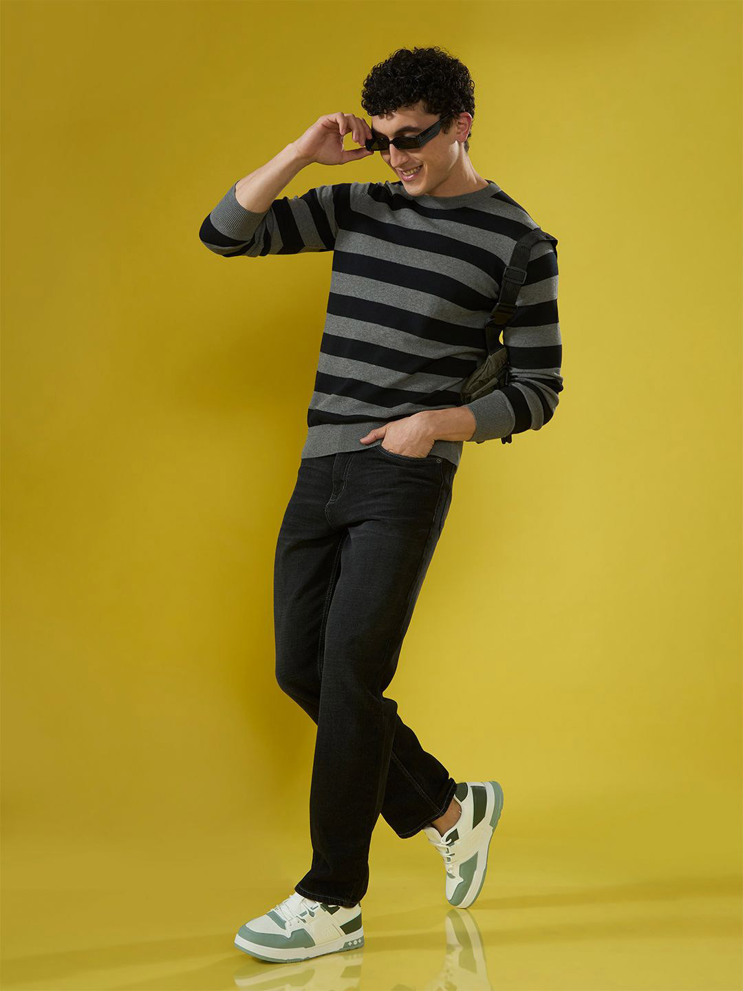 Espanshe Men Piers Black Striped Sweater Tee