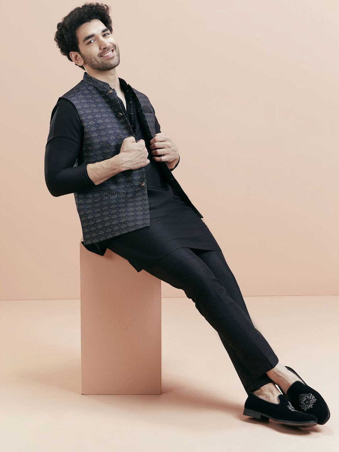 KISAH Mandarin Collar Jodhpuri Straight Kurta With Trousers & Nehru jacket