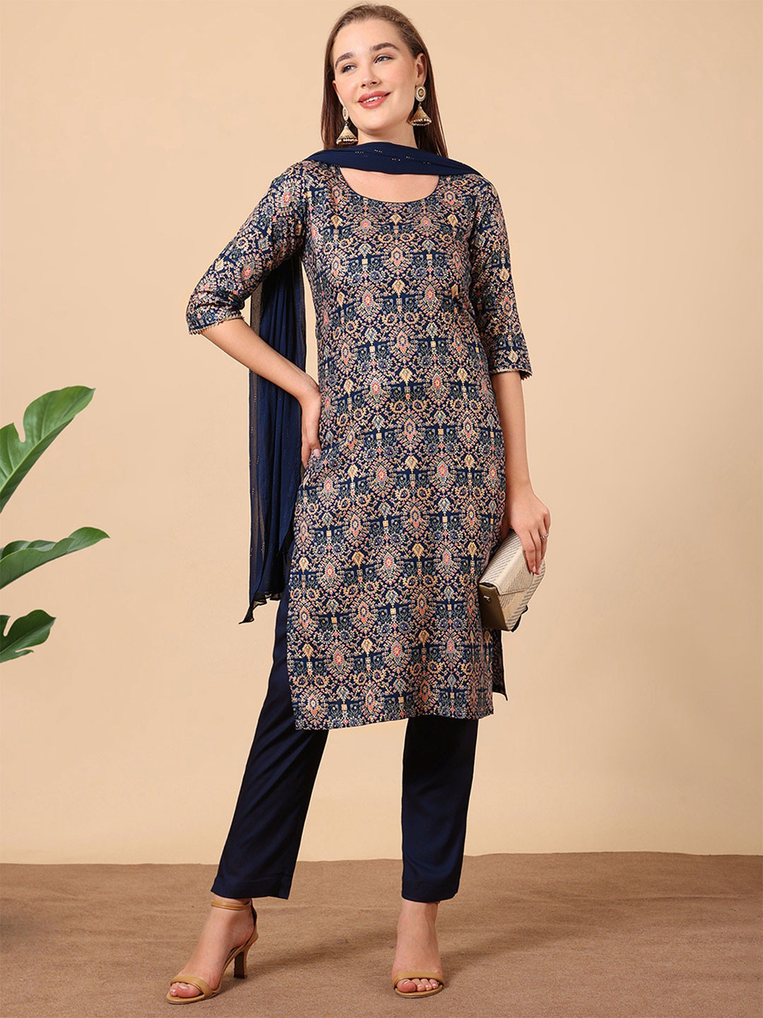 DUMMY SHAPE Women Ethnic Motifs Printed Regular Kurta with Harem Pants & With Dupatta