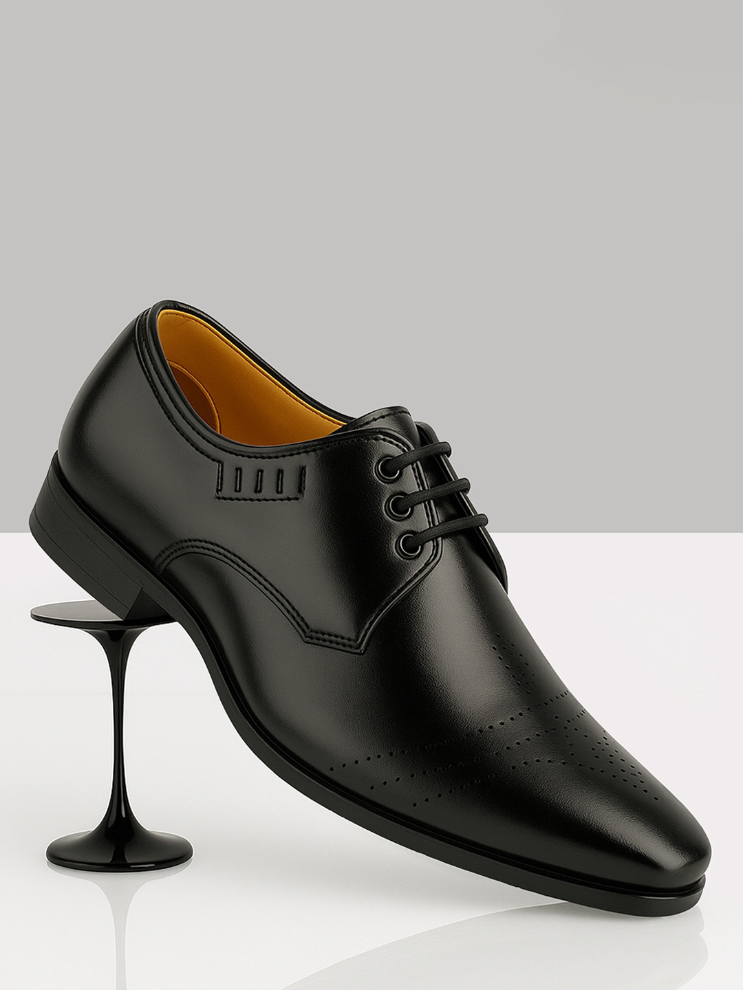 Blue Horse Men Solid Derbys Shoes