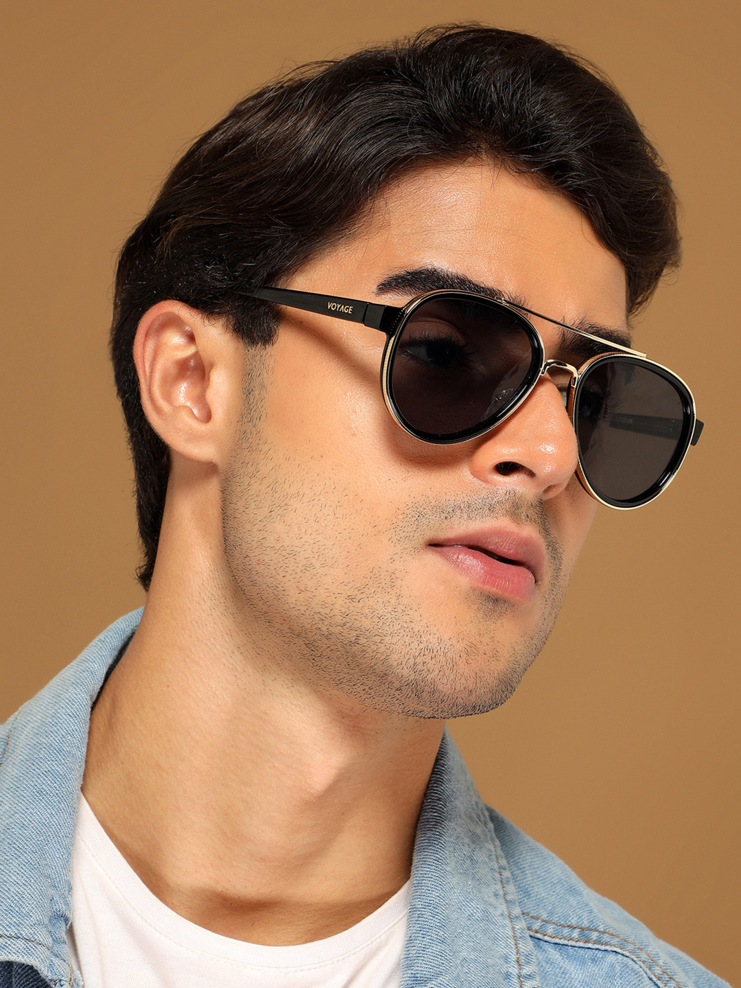 Voyage Unisex Black Lens & Gold-Toned Aviator Sunglasses with 9910MG7151