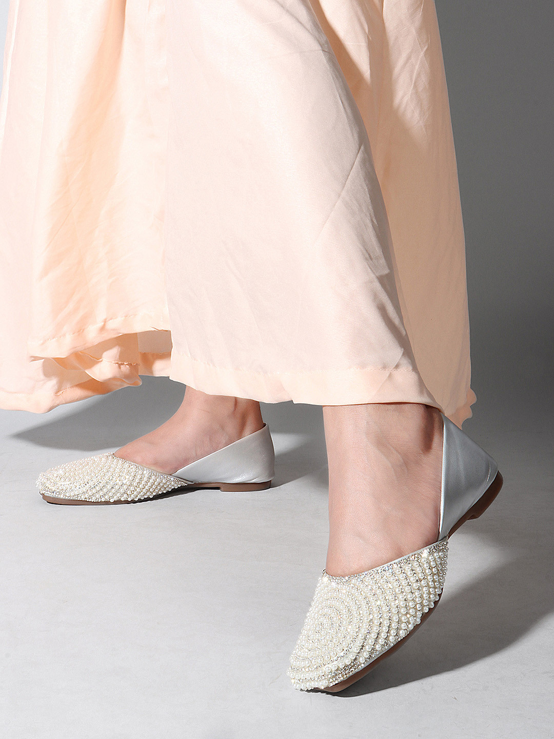 Killer Women Woven Design Slip-On Mojaris Flats With Ethnic - Embellished