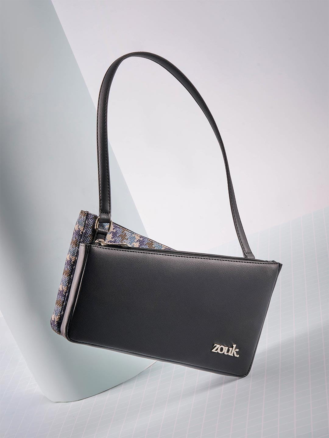 Alt by Zouk  Women Checked Baguette Shoulder Bag - Bombay Houndstooth