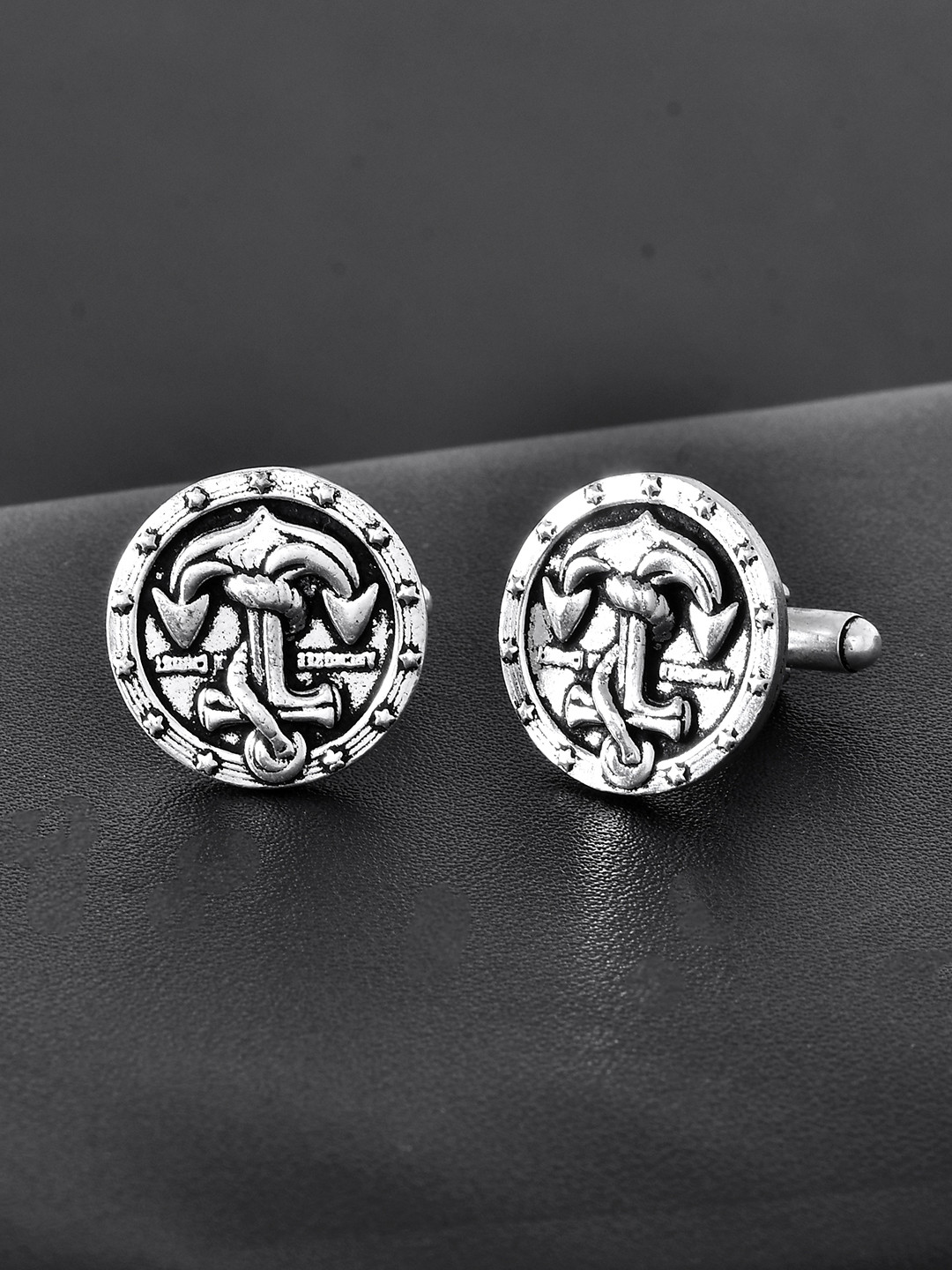Voylla Men Statement The Nautical Knot Cufflinks
