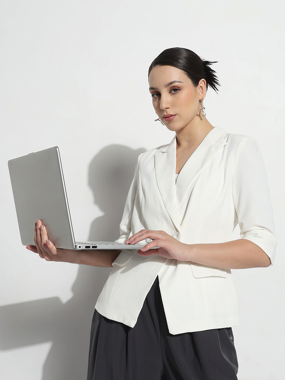 SHOWOFF Tailored-Fit Double Breasted Blazer