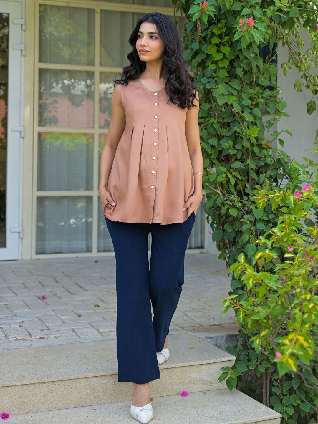 Aujjessa Women Pleated Sleeveless Maternity Top