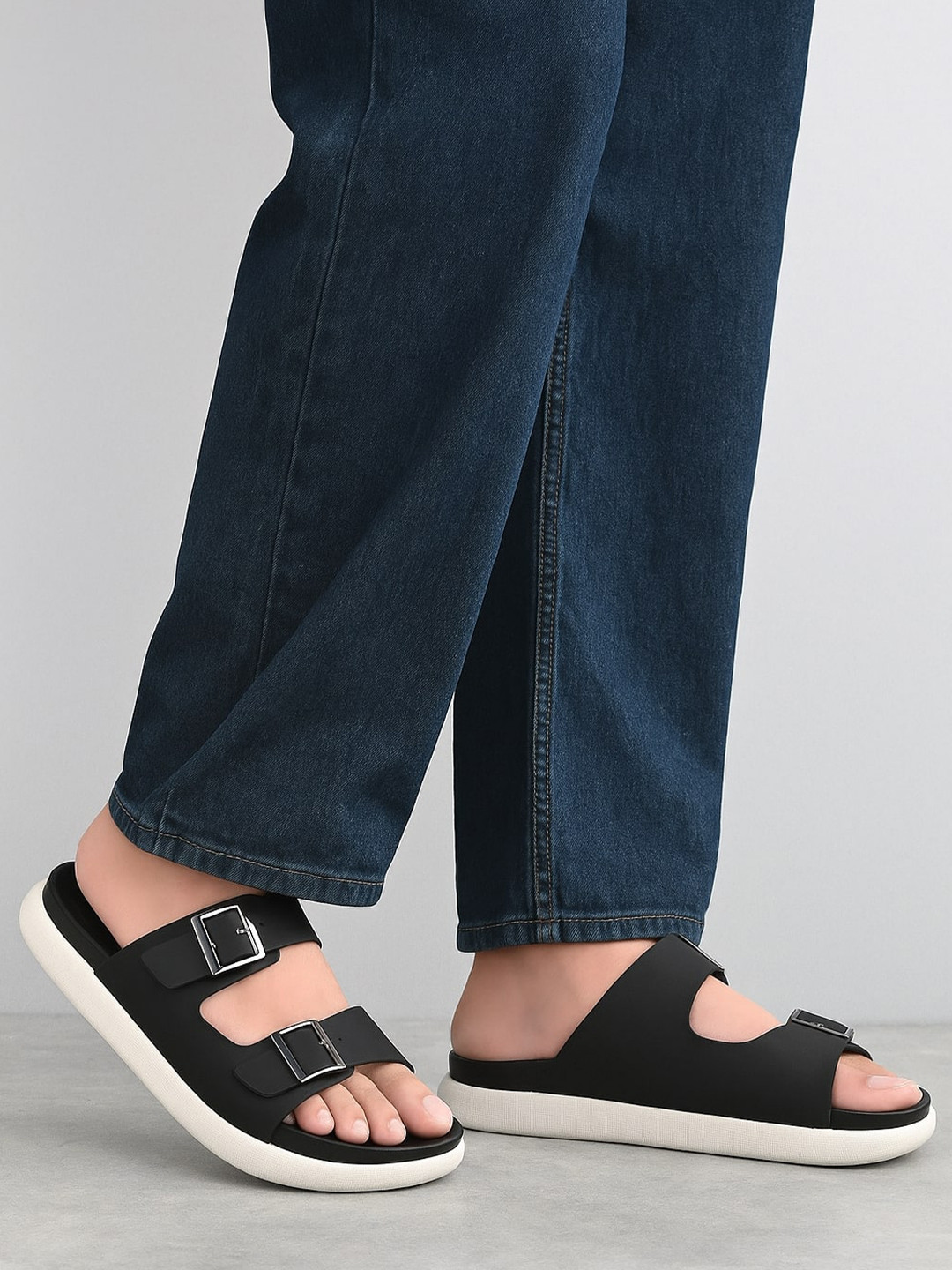 ASTEROID BRSTCK Men Solid Comfort Sandals with Buckles