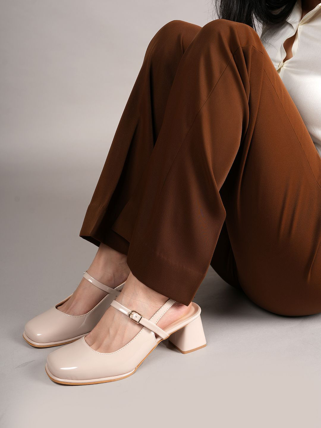 DROP BOLD Women Round Toe Block Heels Pumps