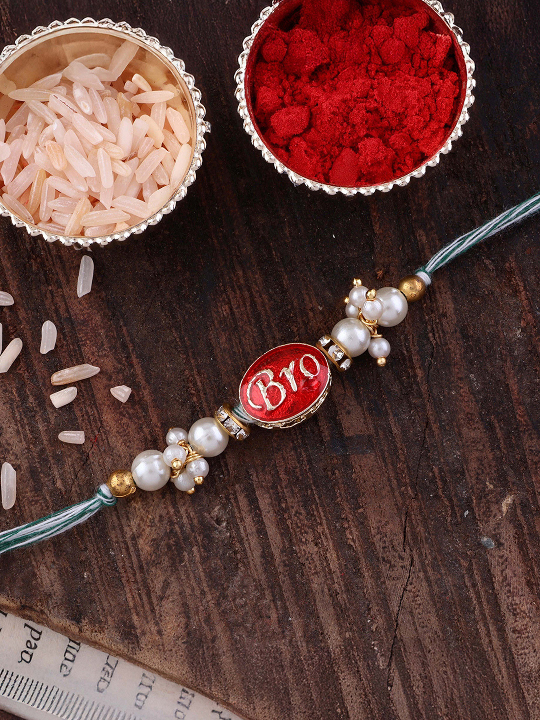SHONA'S STYLE Unisex Elegant Thread Rakhi