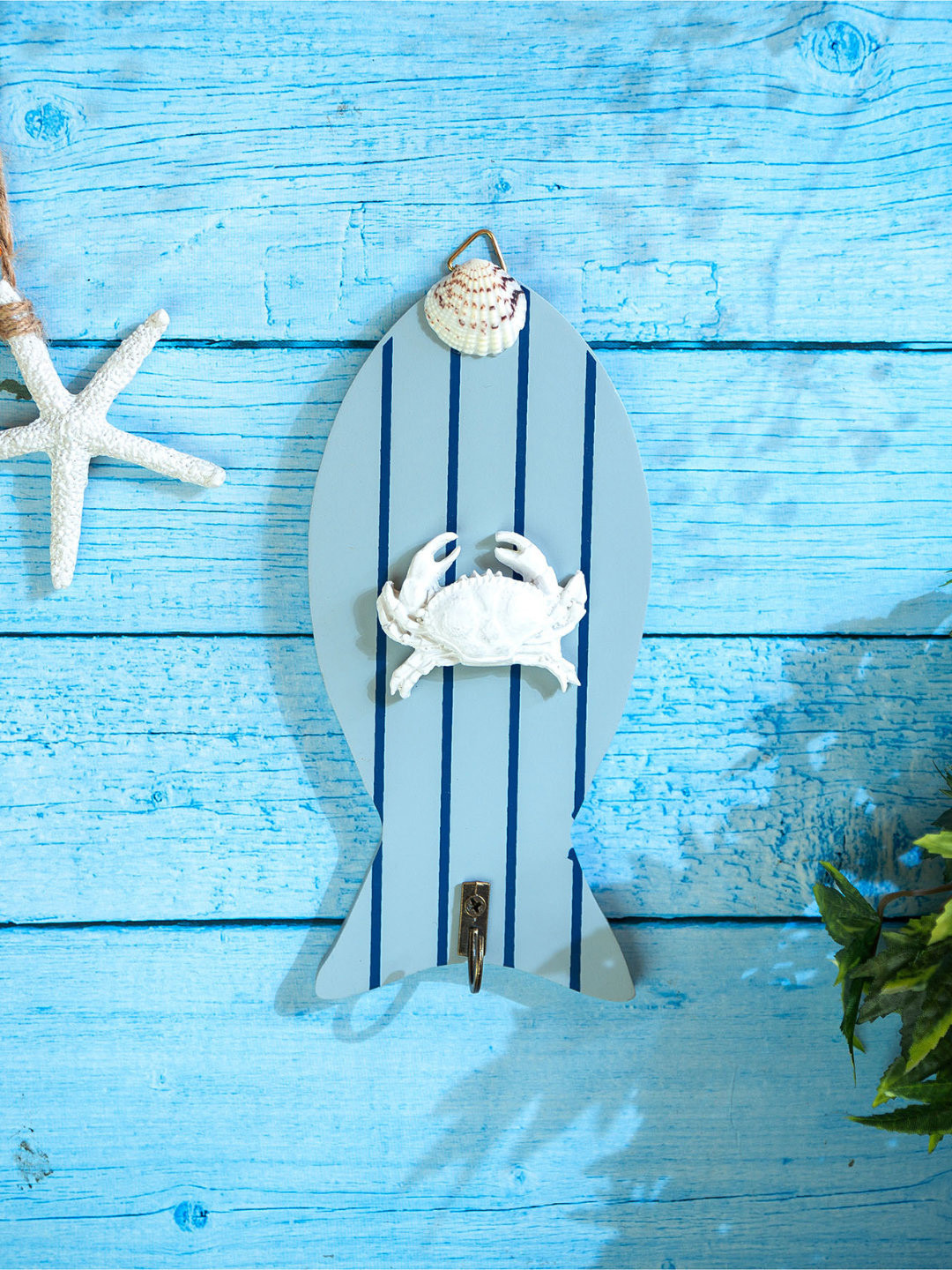 eazy wagon Blue & White Fish Shaped Crab Beach Wall Hooks
